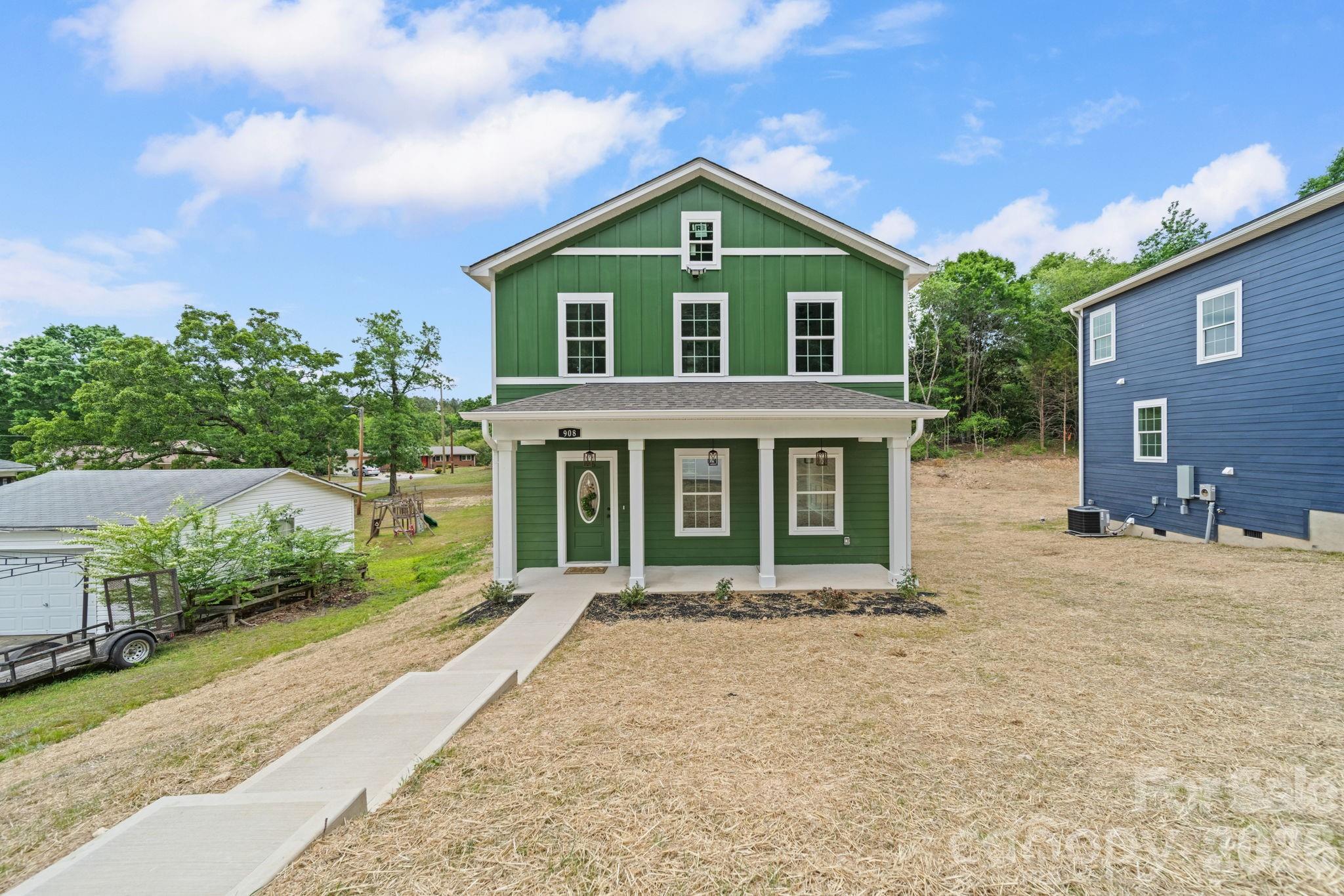 908 Dewey Street Property Photo 1