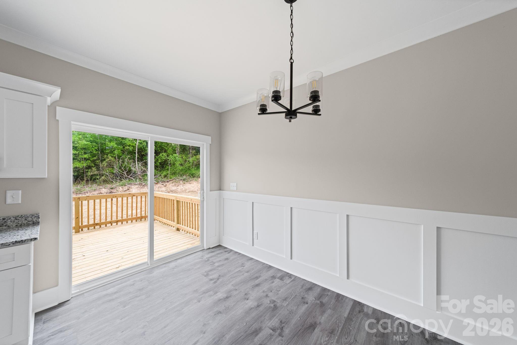 908 Dewey Street Property Photo 10