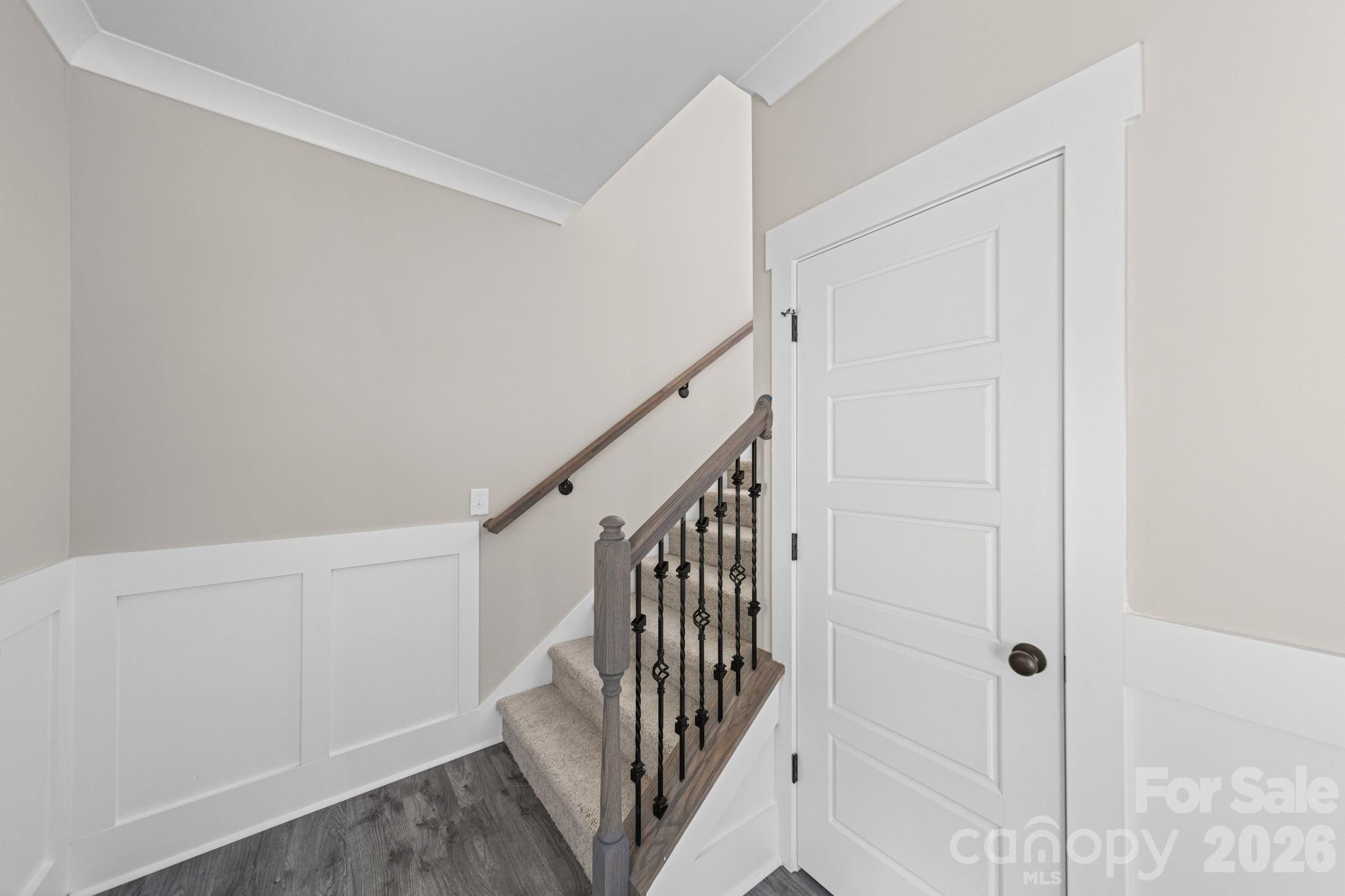 908 Dewey Street Property Photo 14
