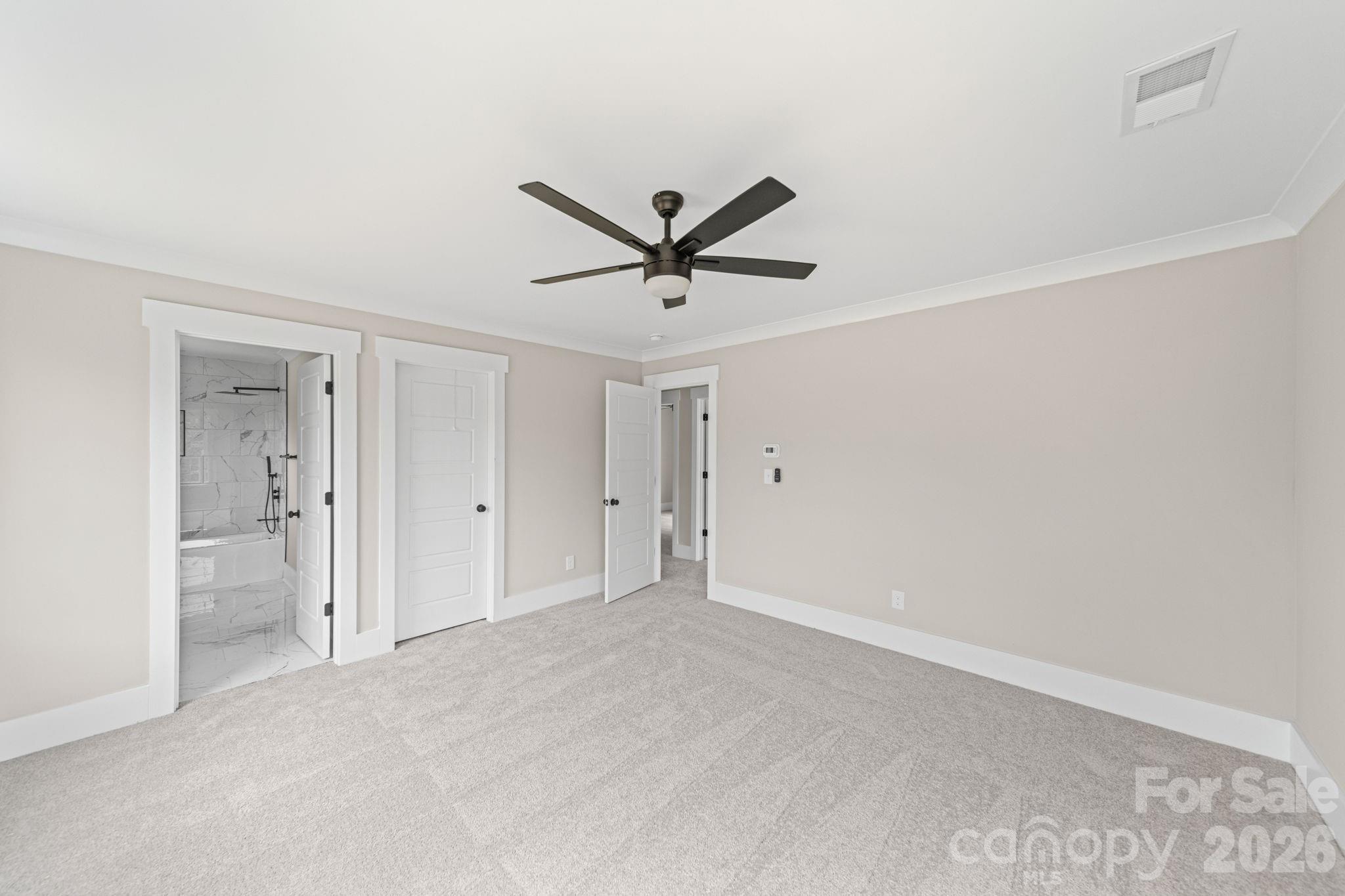 908 Dewey Street Property Photo 15