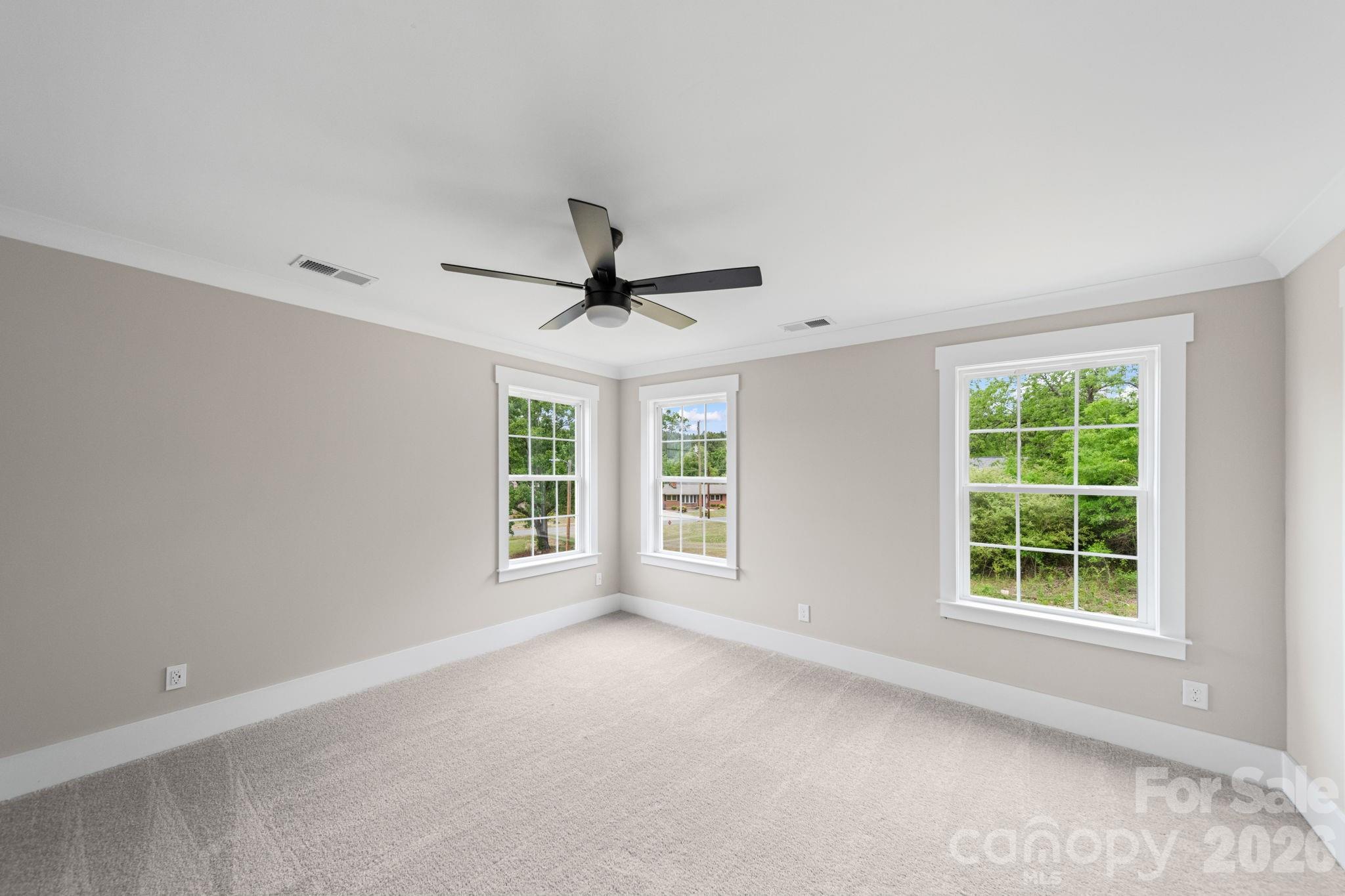 908 Dewey Street Property Photo 22
