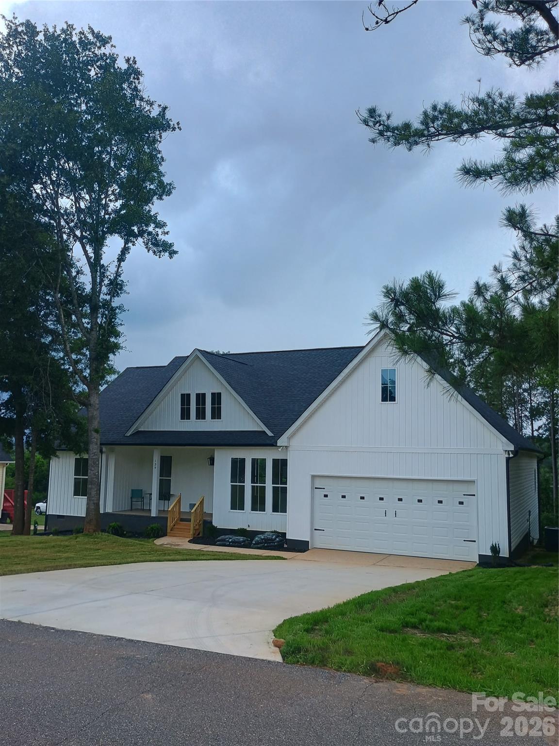 139 Blue Sky Circle Property Photo 1