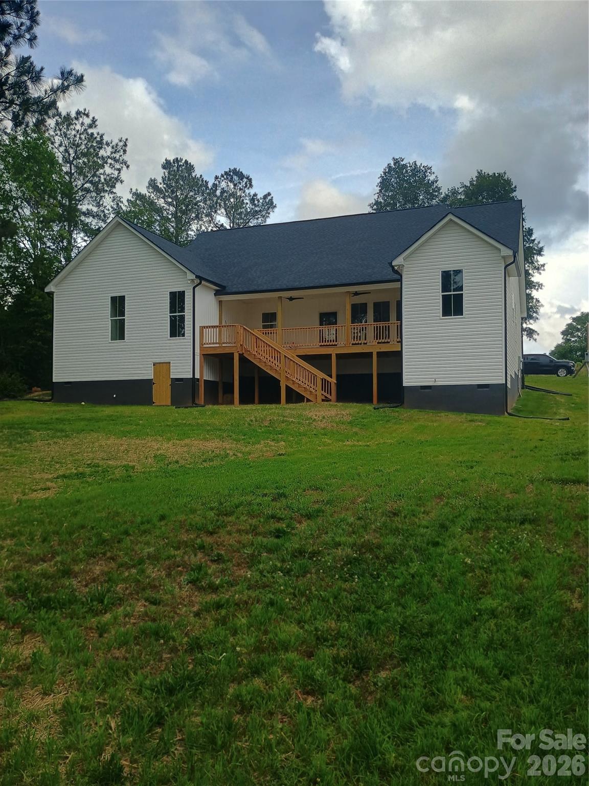 139 Blue Sky Circle Property Photo 15