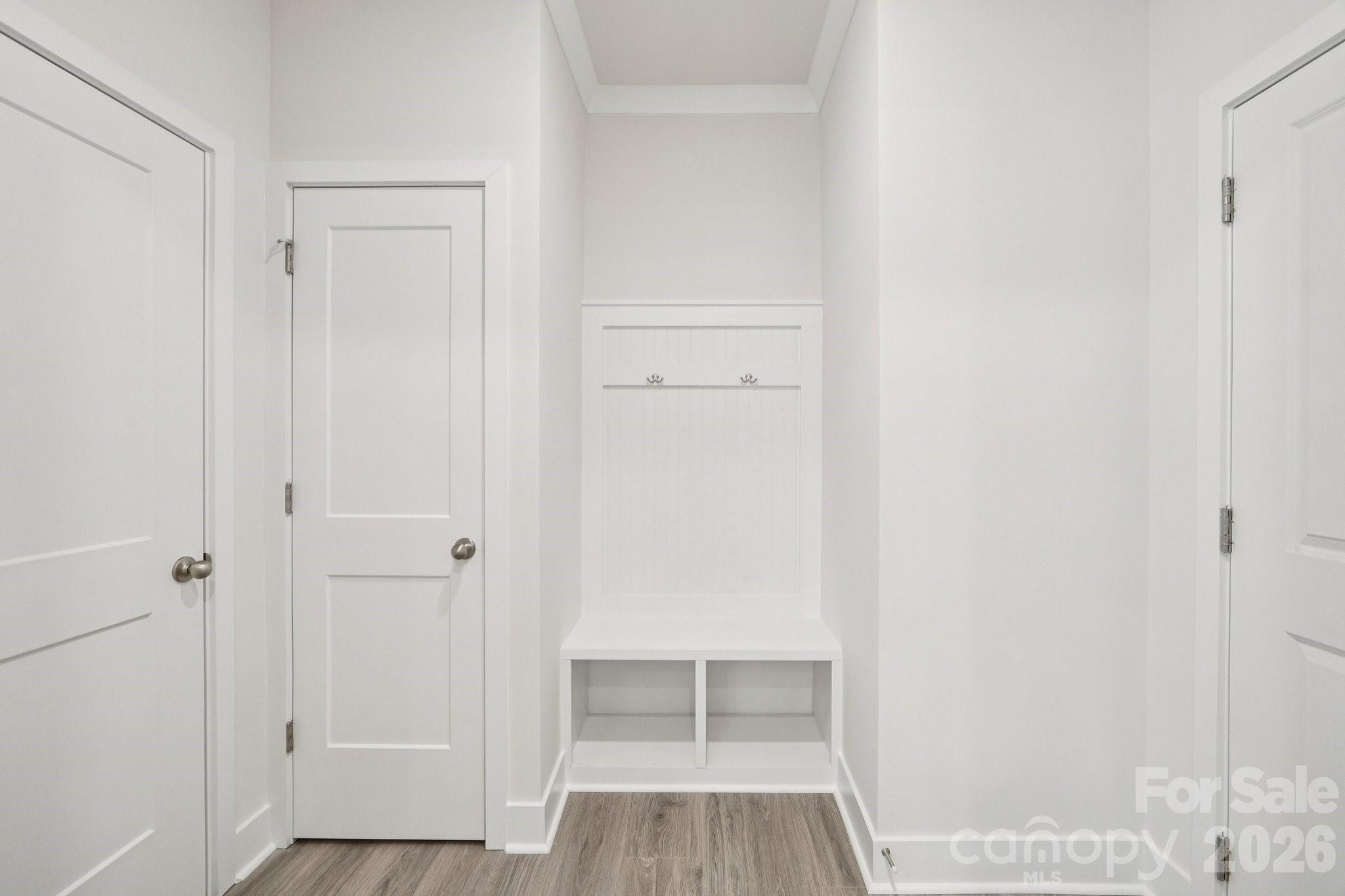 7589 Bainbridge Road Property Photo 16