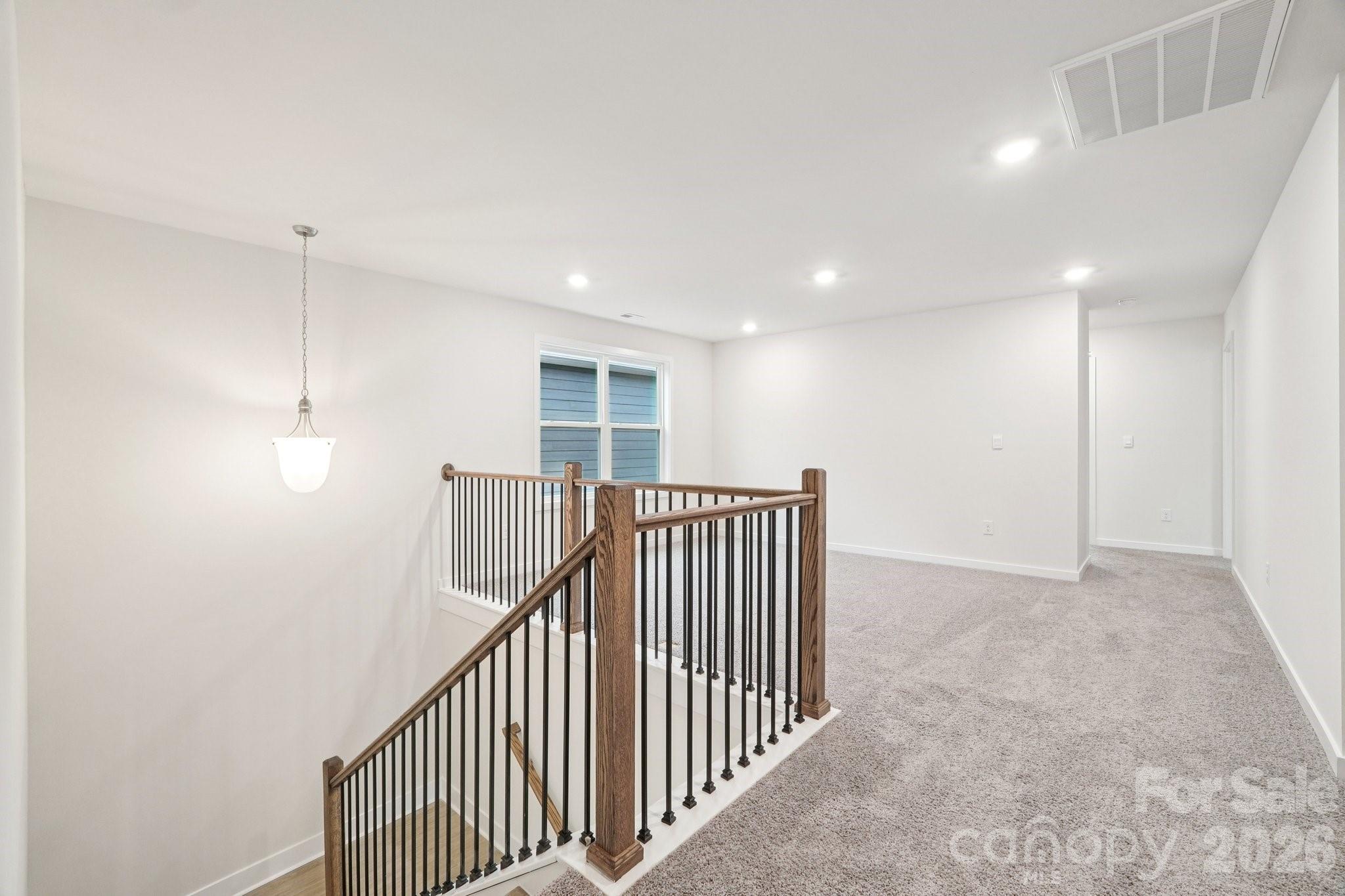 7589 Bainbridge Road Property Photo 18