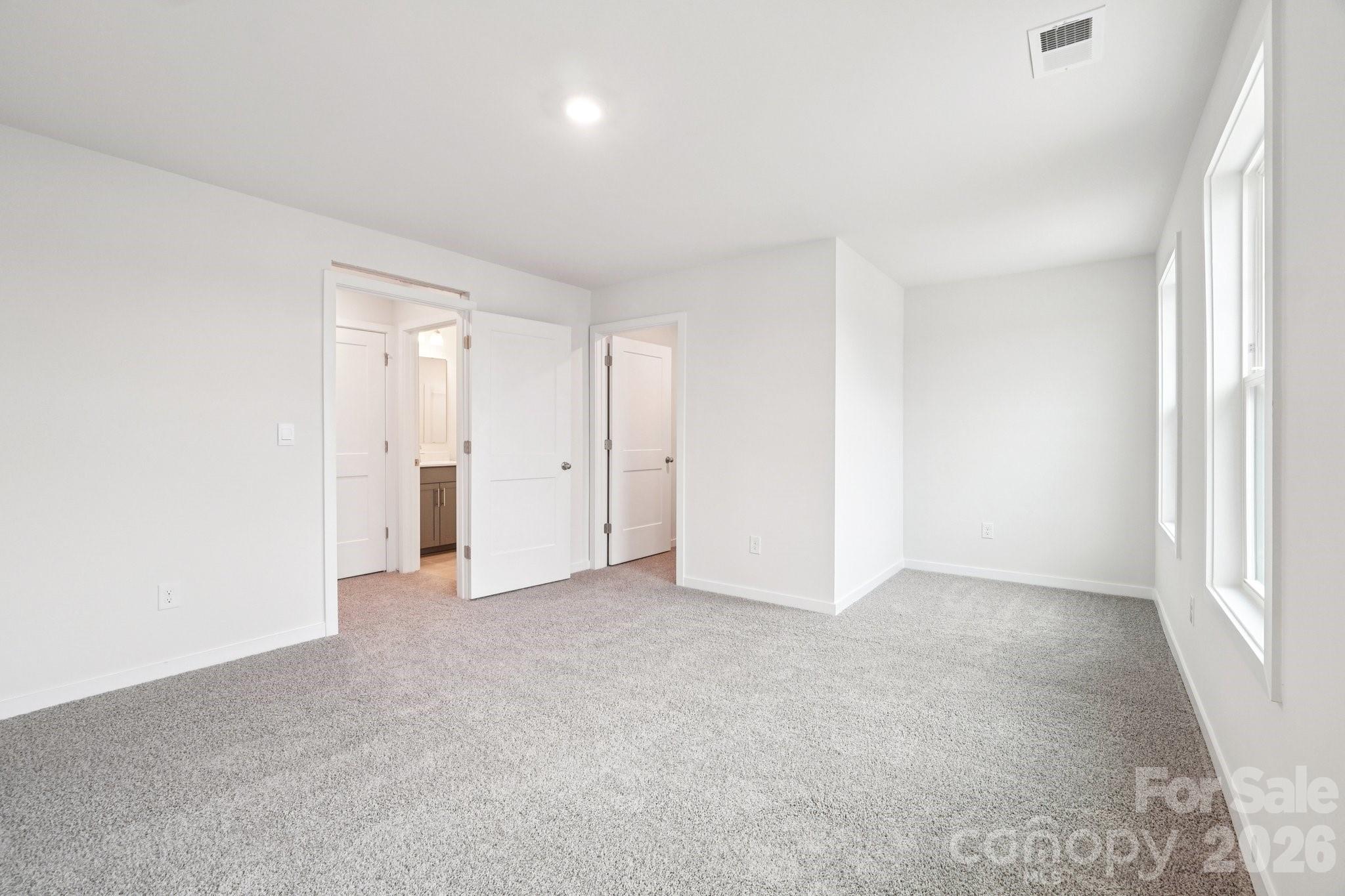 7589 Bainbridge Road Property Photo 32