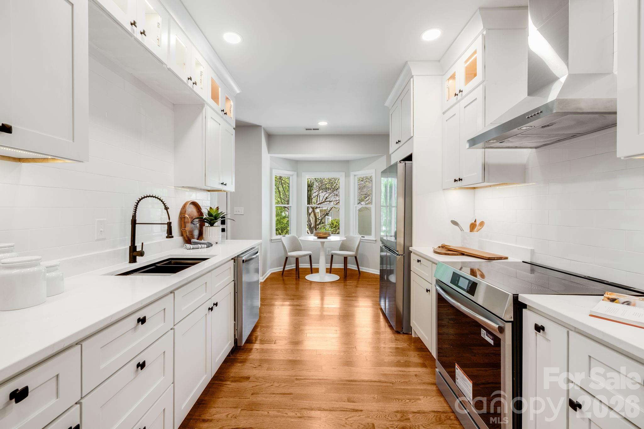 132 Fox Cross Drive Property Photo 3