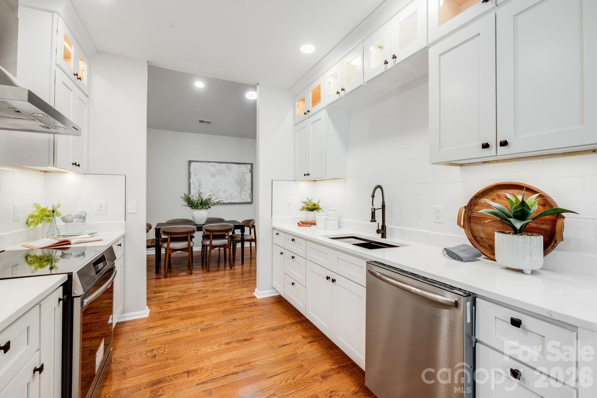 132 Fox Cross Drive Property Photo 14