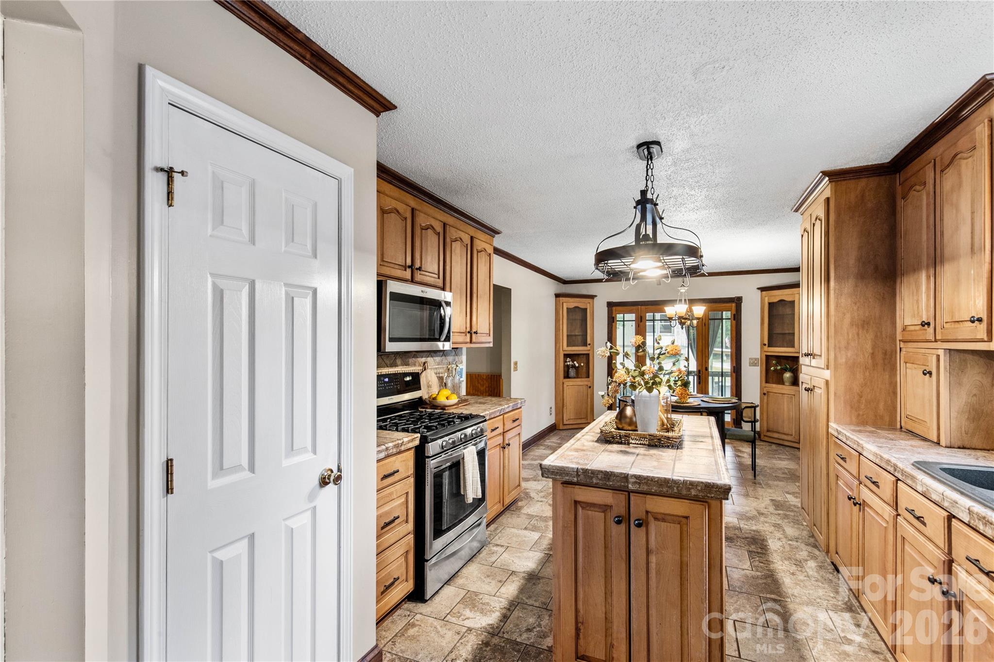 710 Dixie School Road Property Photo 10