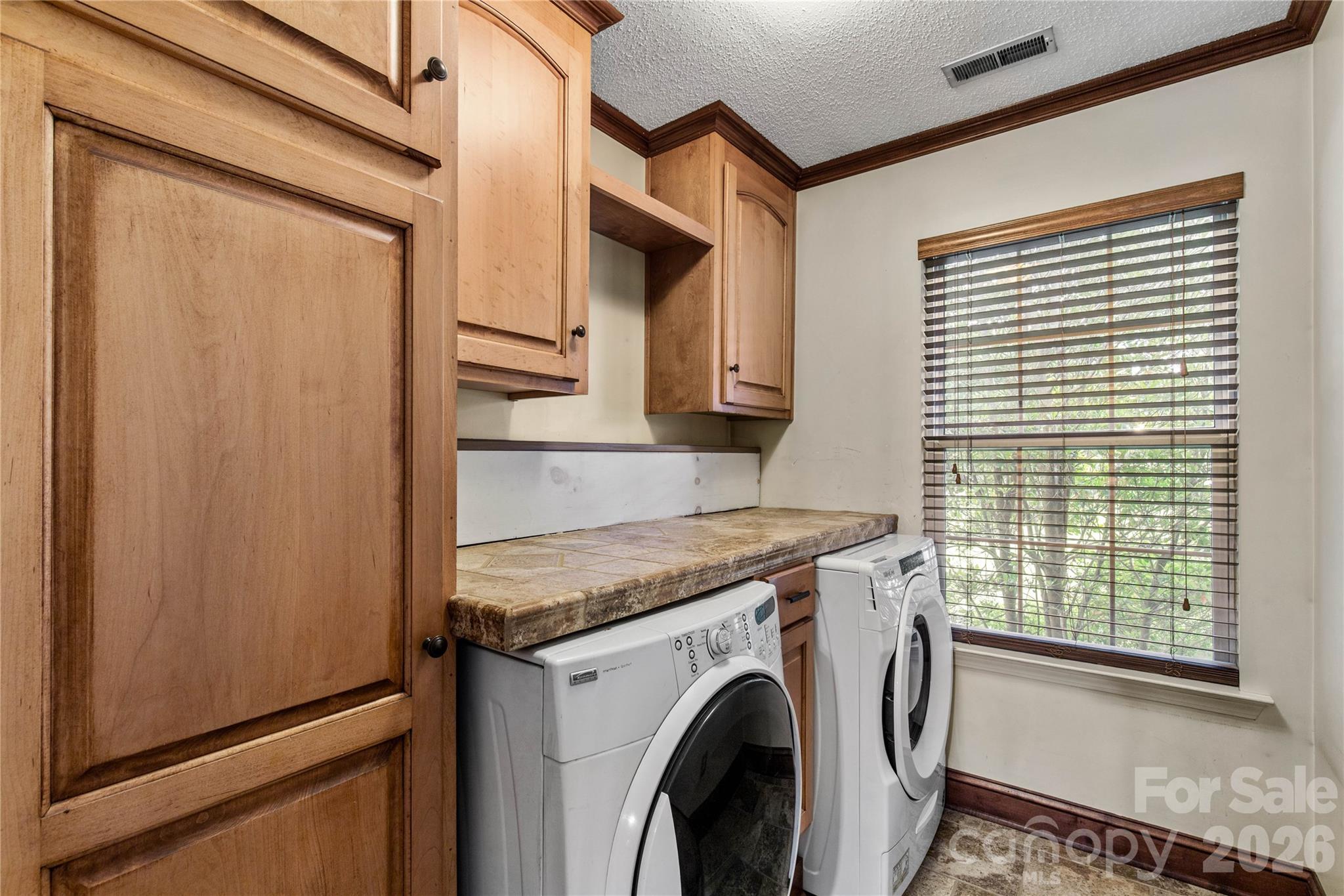 710 Dixie School Road Property Photo 11