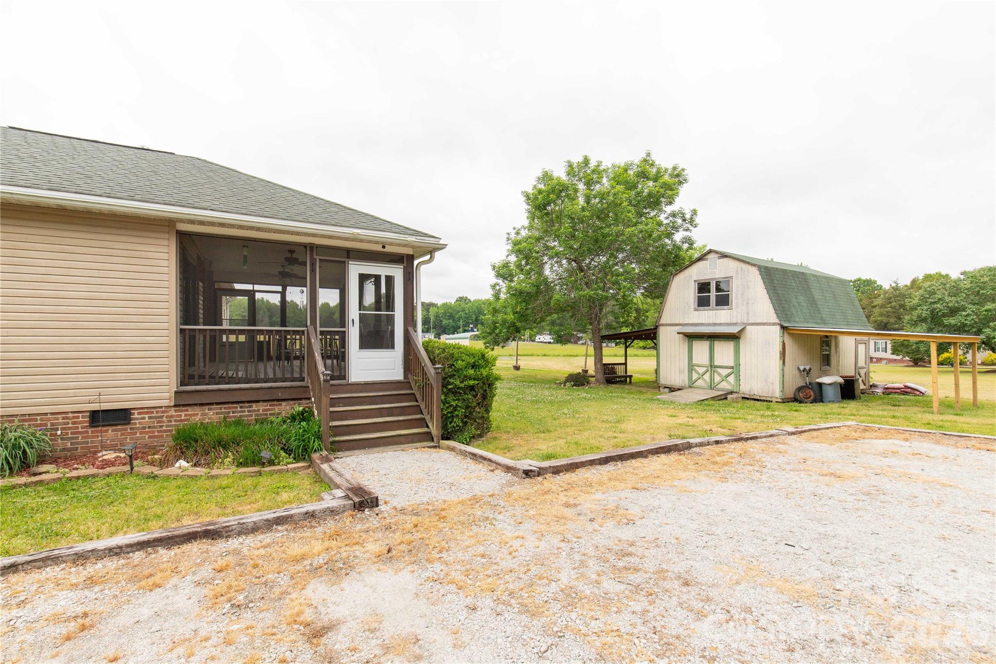 710 Dixie School Road Property Photo 26