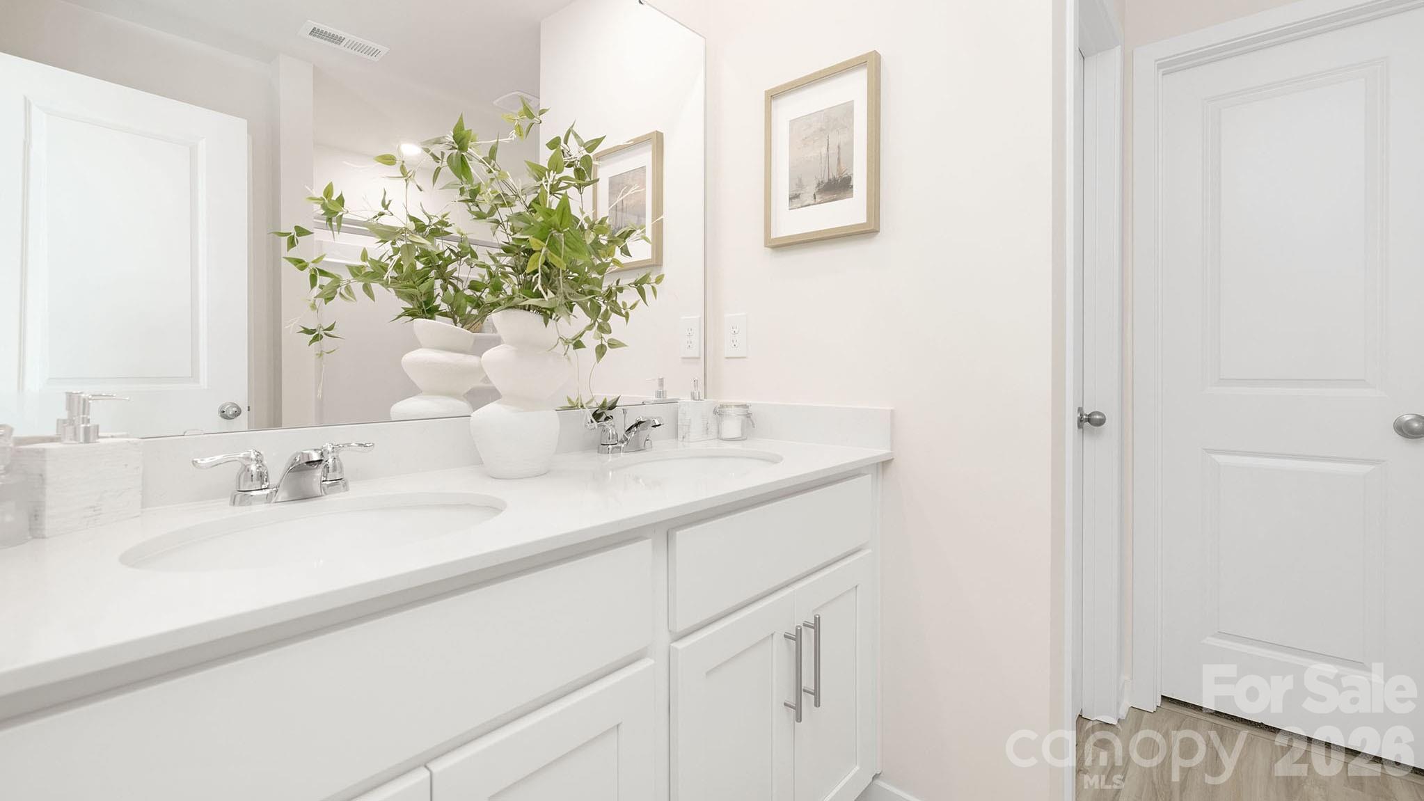 623 Country Oak Drive Property Photo 17