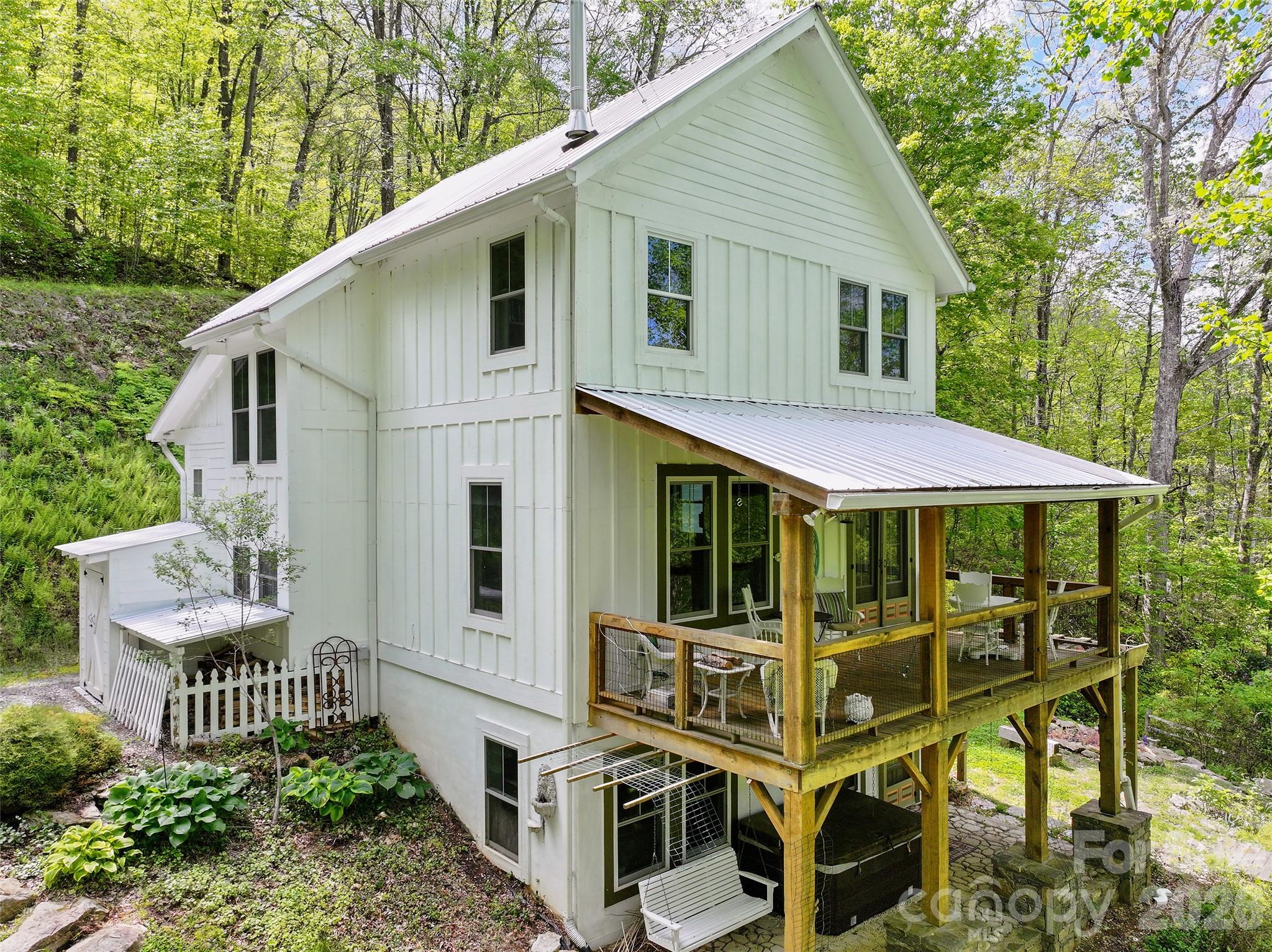 580 Split Pine Cove Property Photo 1
