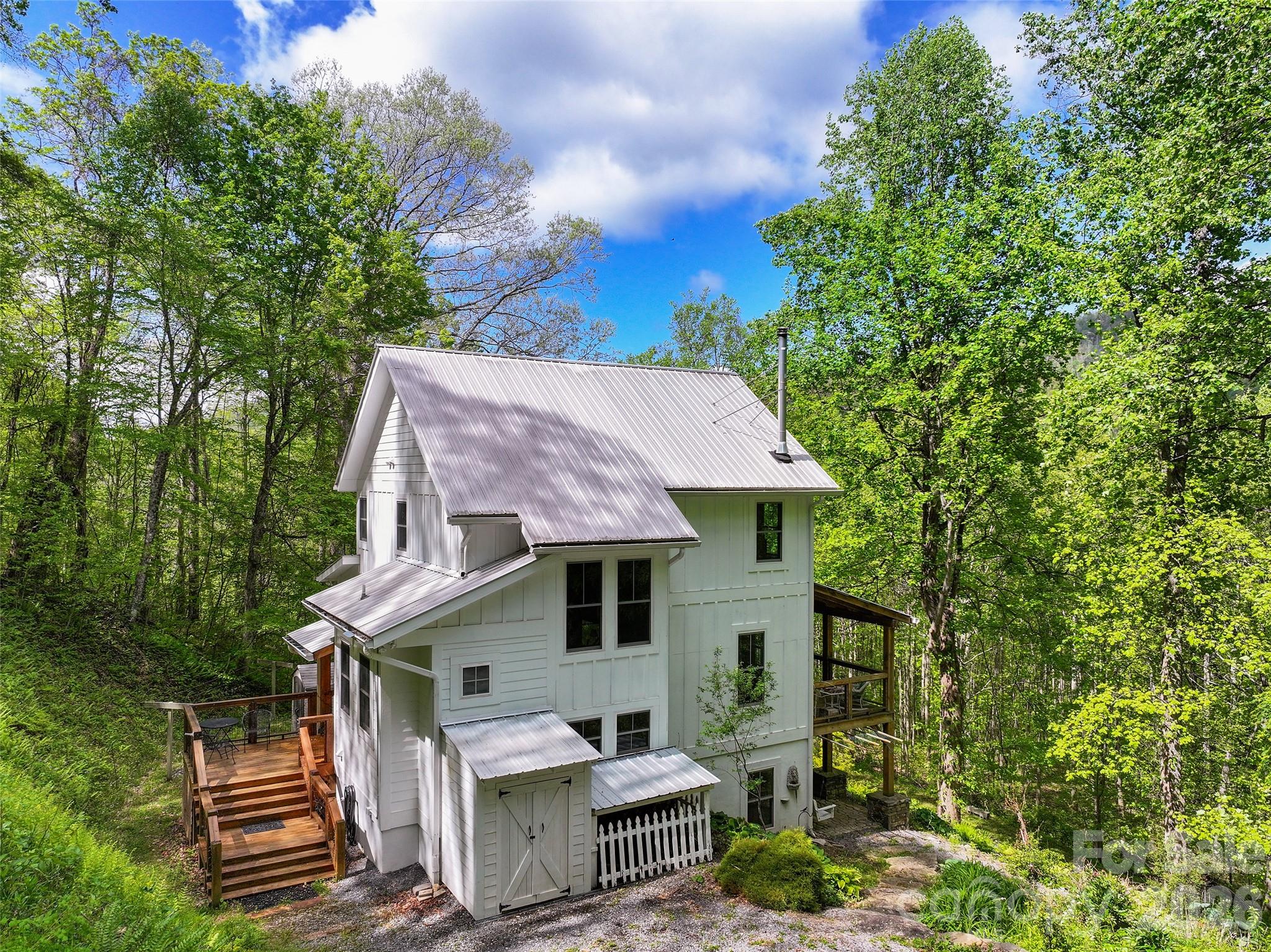 580 Split Pine Cove Property Photo 2