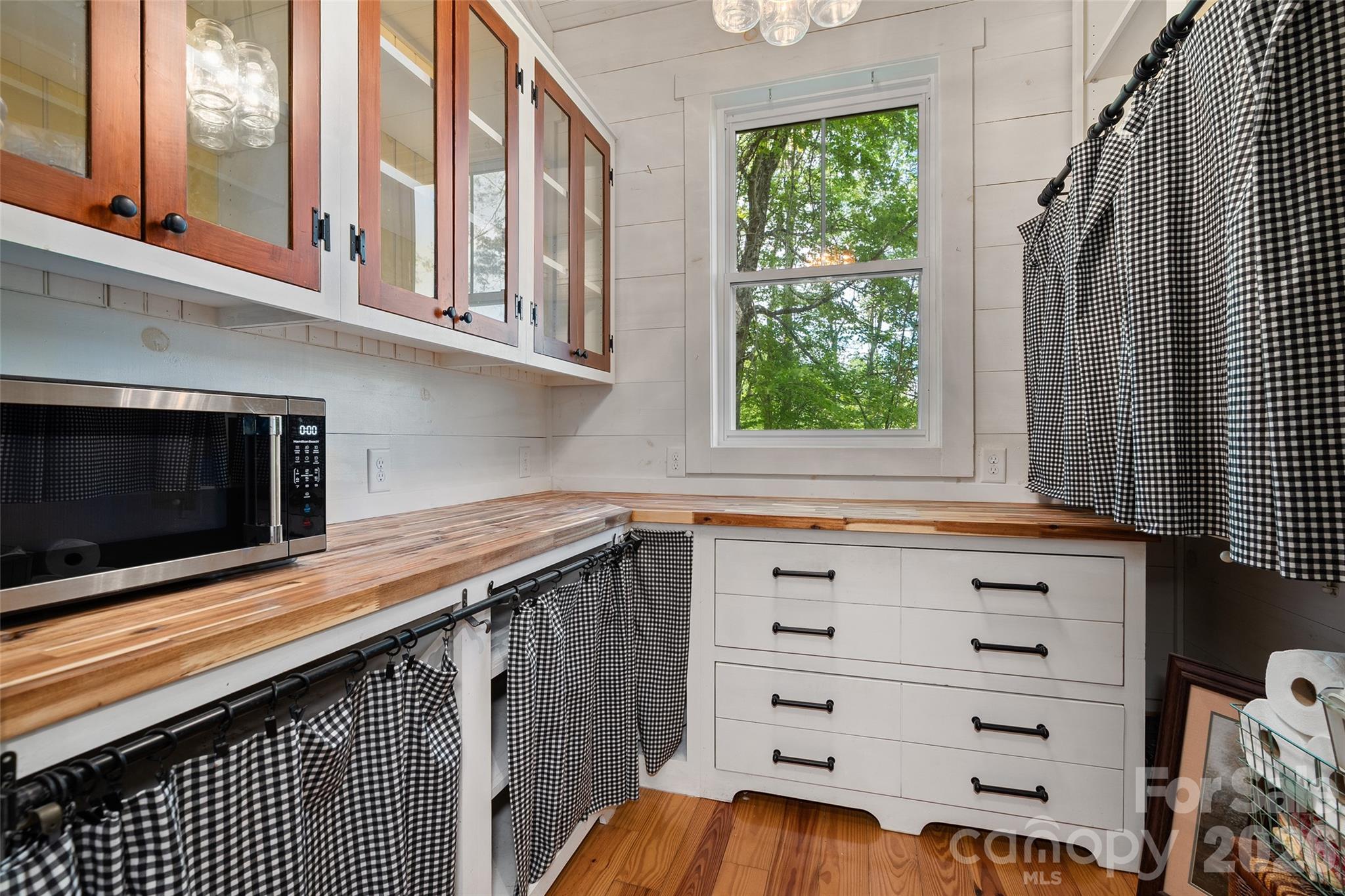 580 Split Pine Cove Property Photo 6
