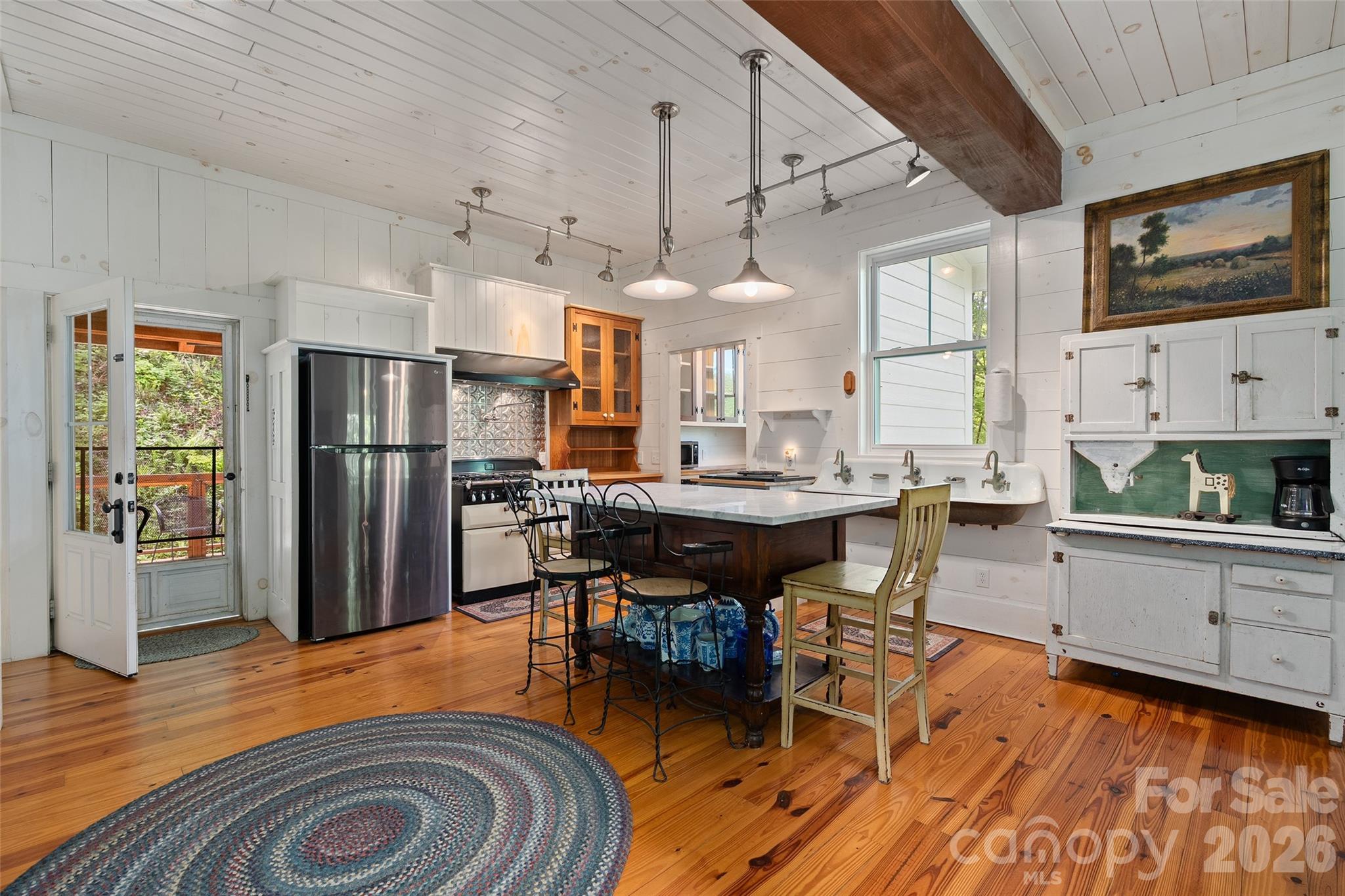 580 Split Pine Cove Property Photo 7
