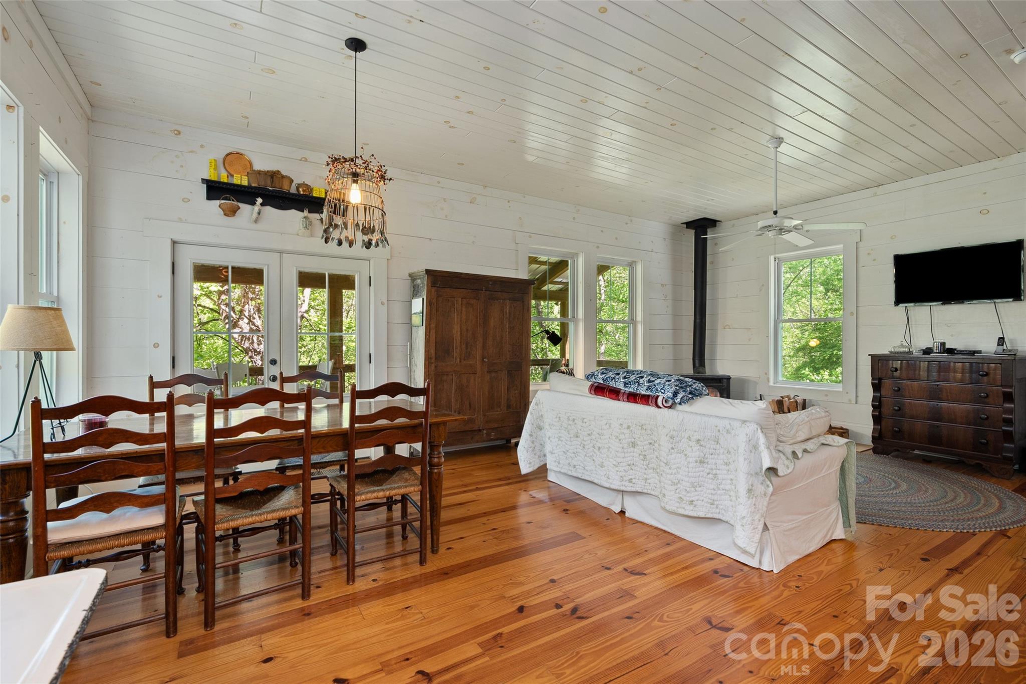 580 Split Pine Cove Property Photo 8