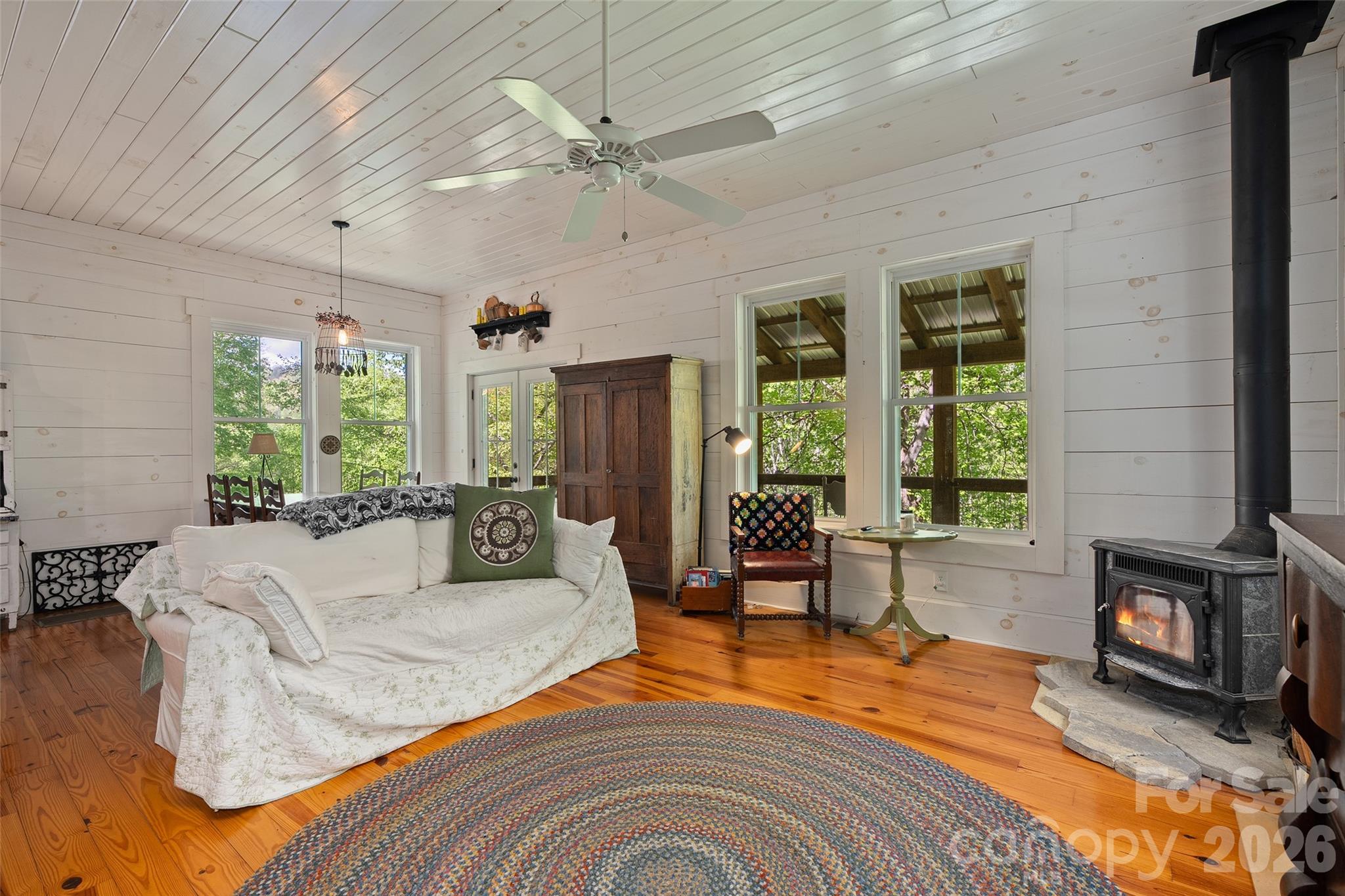 580 Split Pine Cove Property Photo 9