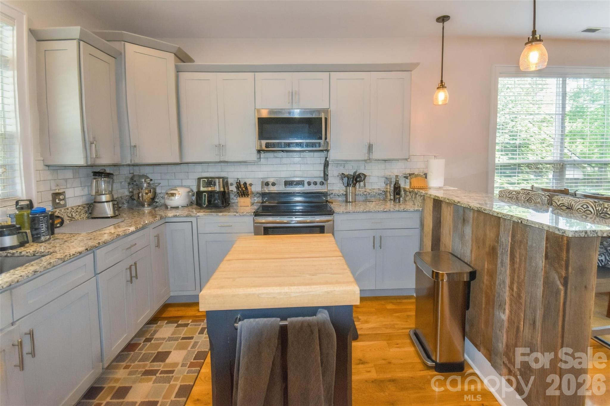 123 White Oak Road Extension Property Photo 10