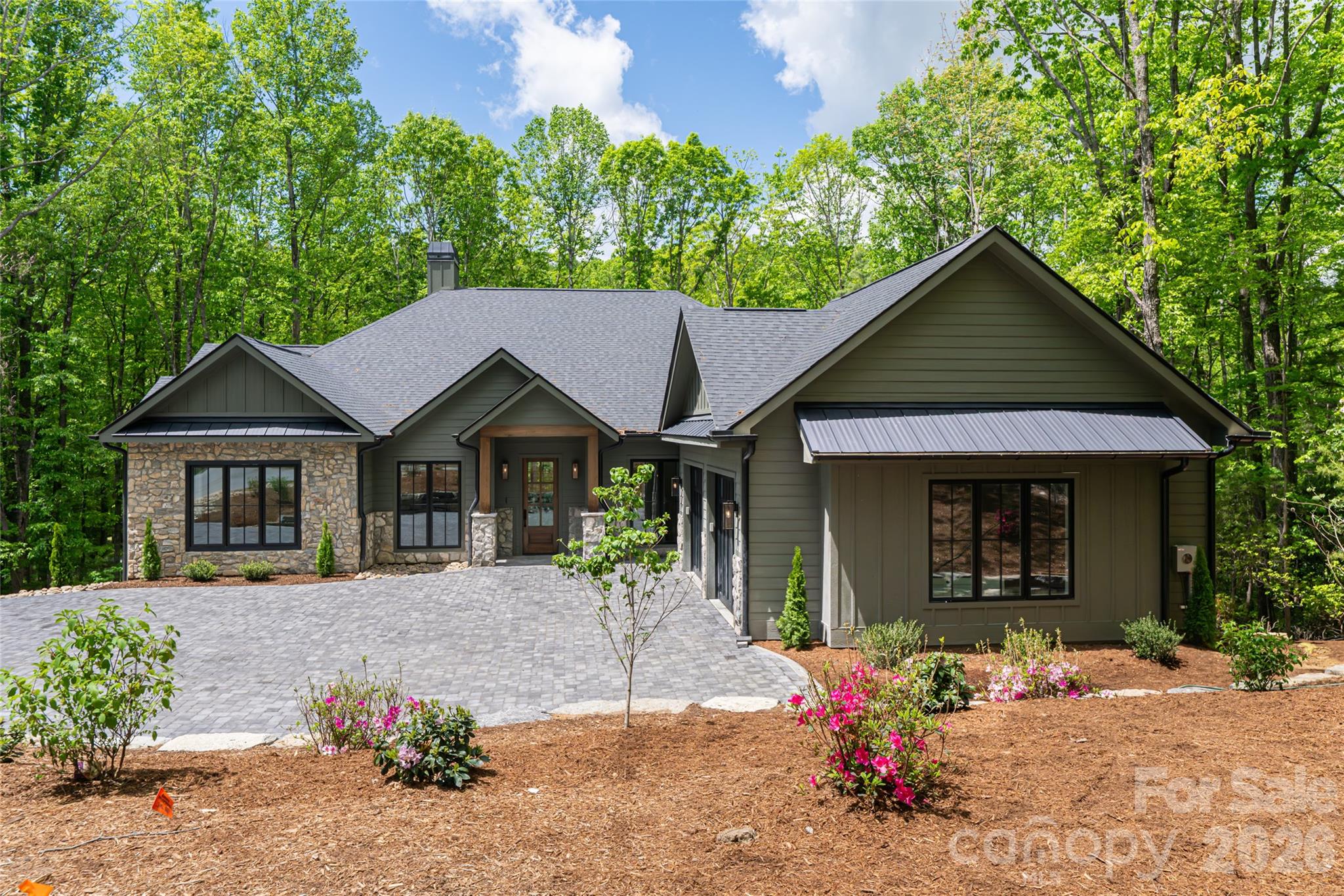 99 Little Cherokee Ridge Property Photo 1