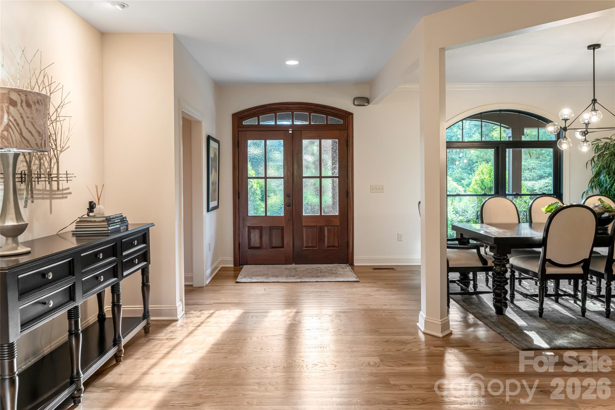 300 White Pine Drive Property Photo 6