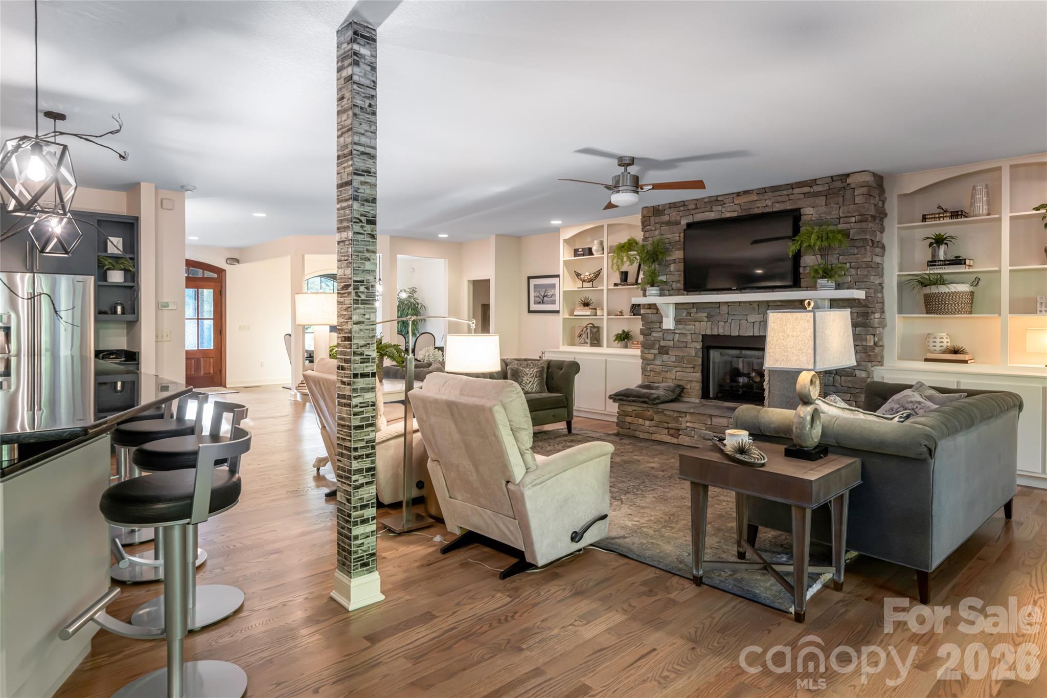 300 White Pine Drive Property Photo 10