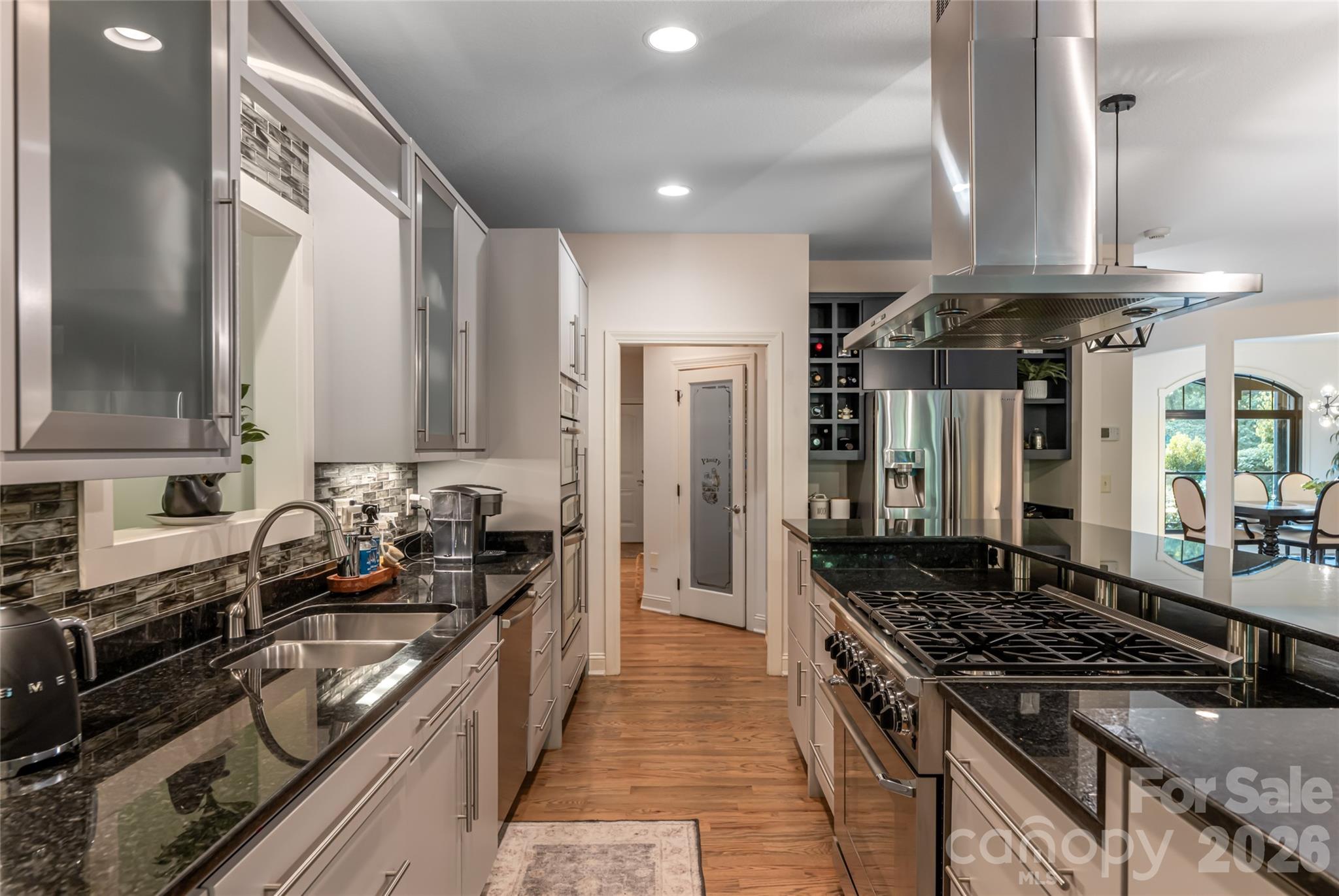 300 White Pine Drive Property Photo 14