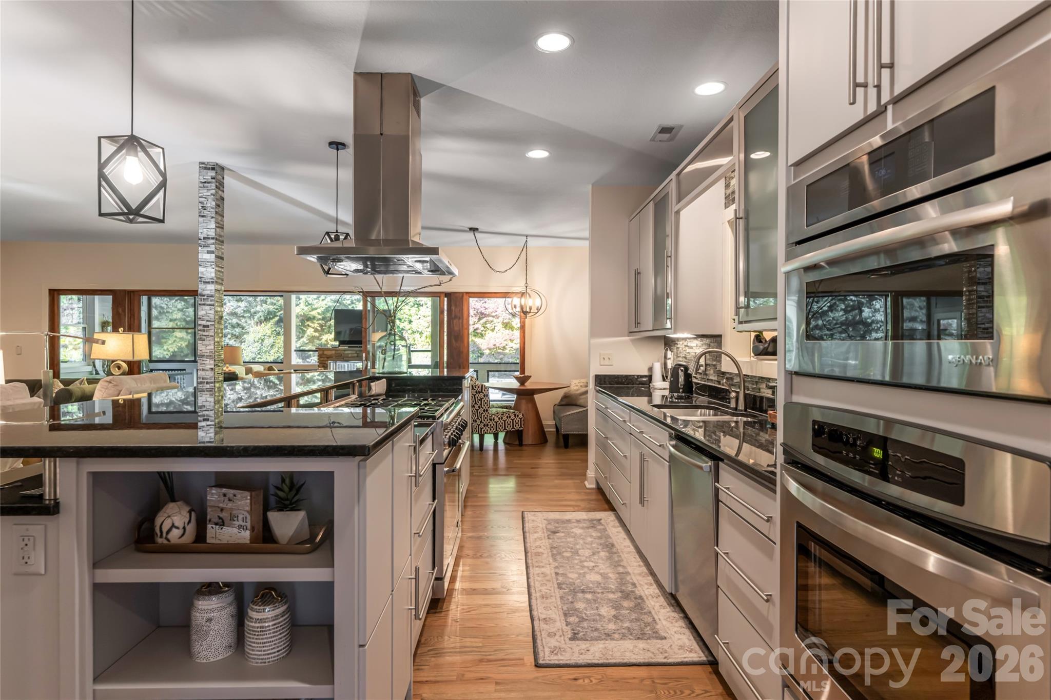 300 White Pine Drive Property Photo 15