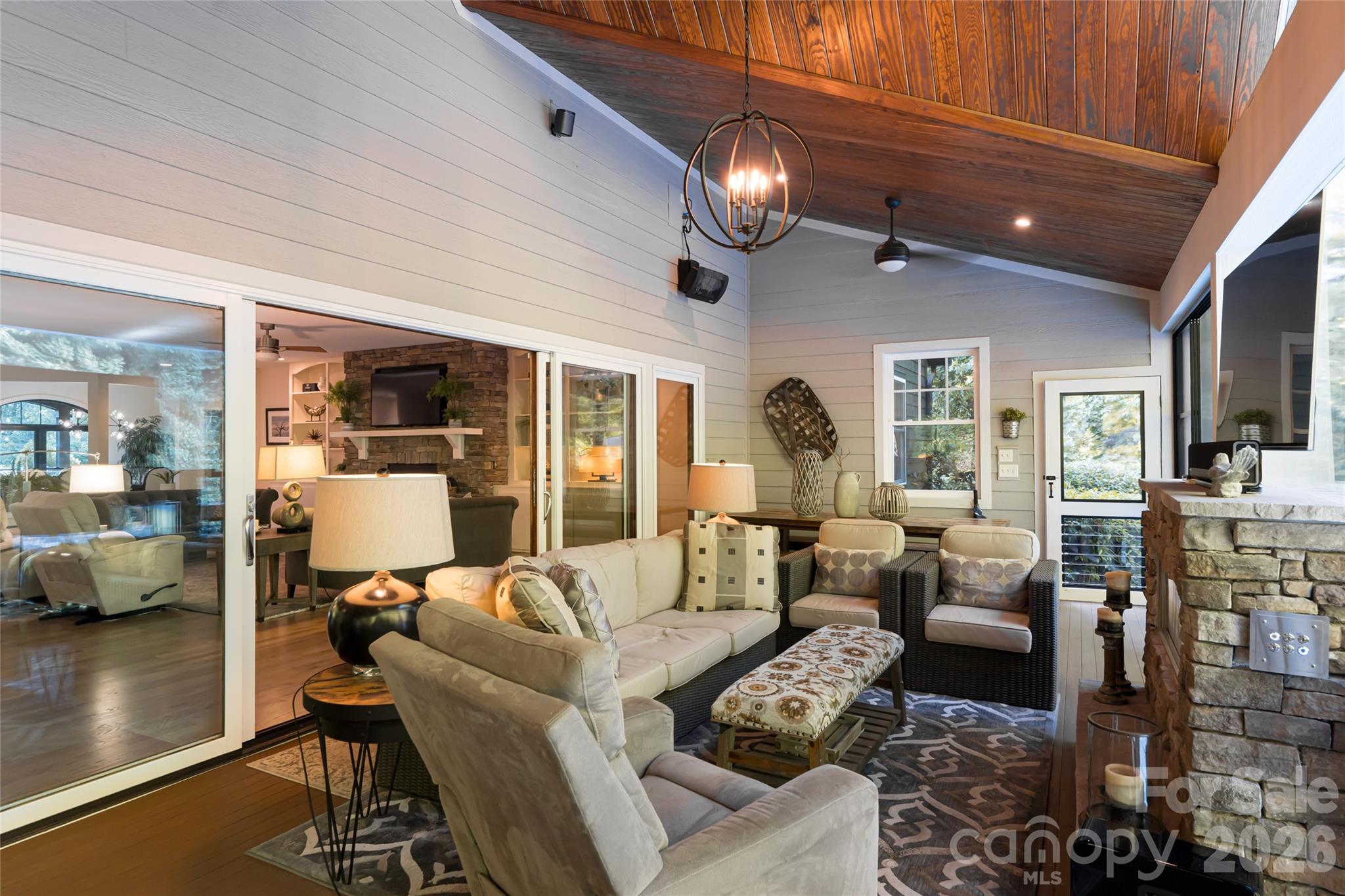 300 White Pine Drive Property Photo 18