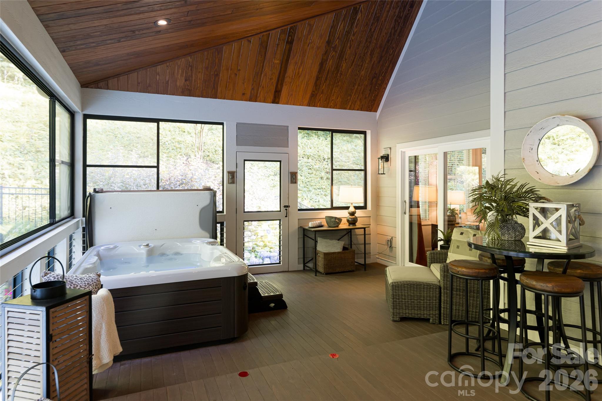 300 White Pine Drive Property Photo 19
