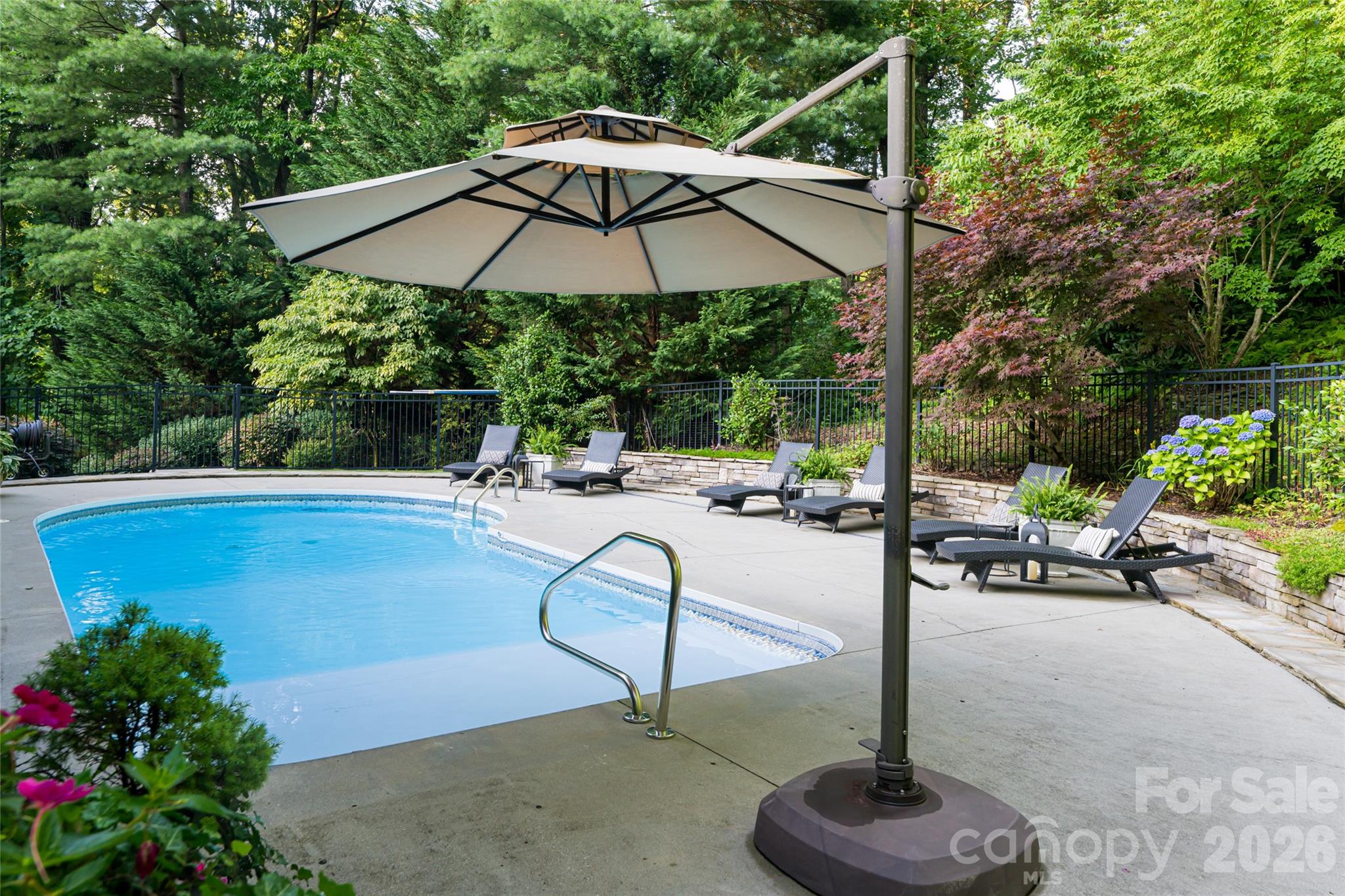 300 White Pine Drive Property Photo 21