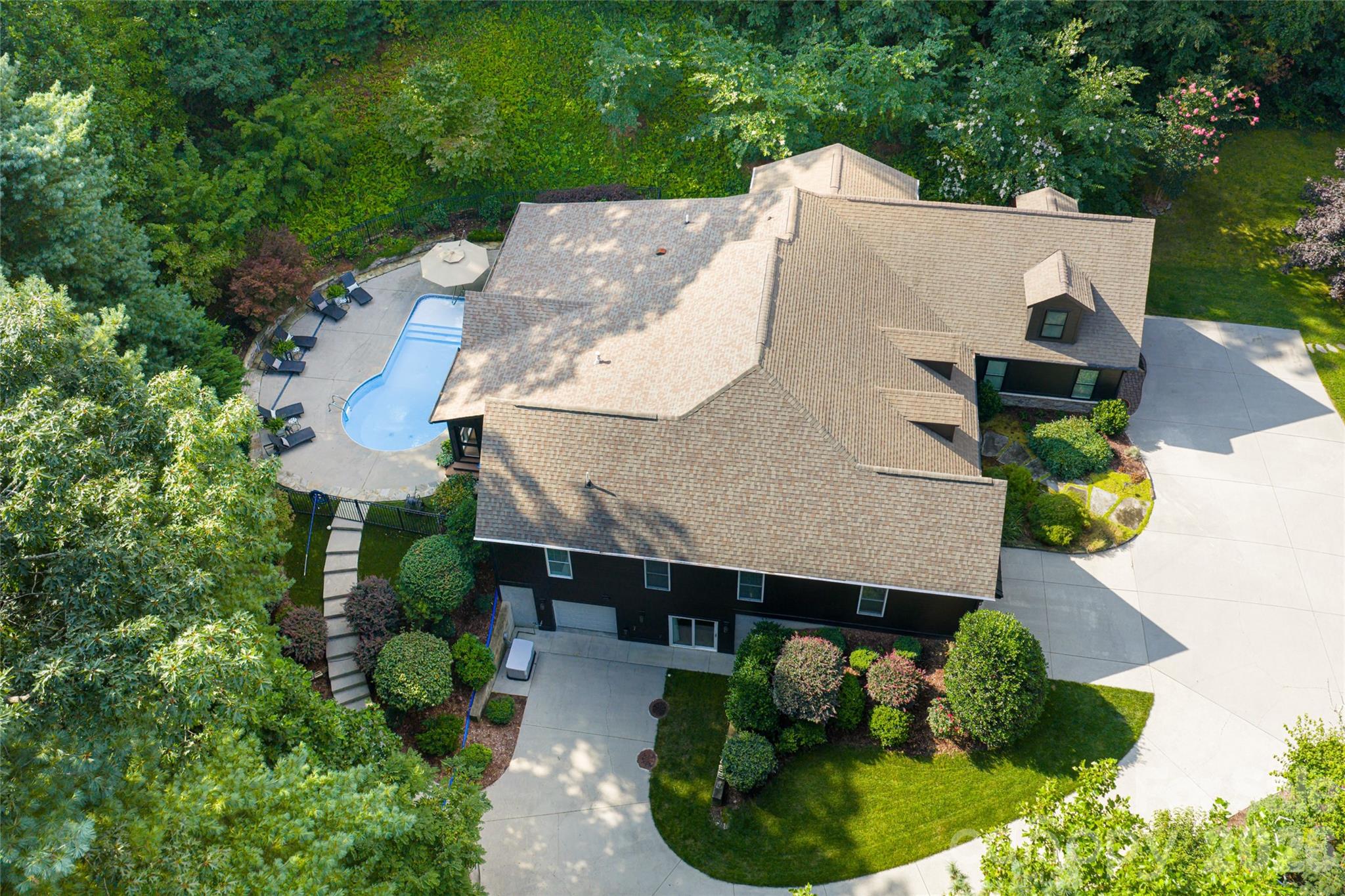 300 White Pine Drive Property Photo 43