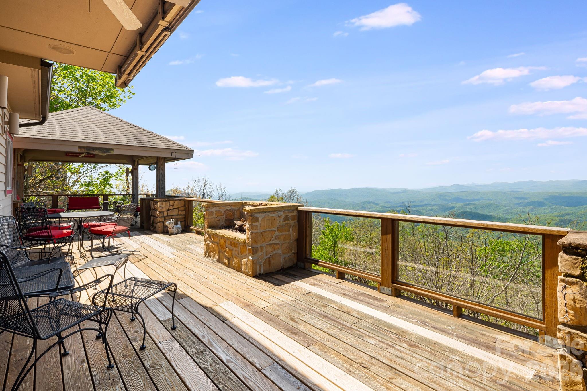 206 Twin Springs Road Property Photo 1