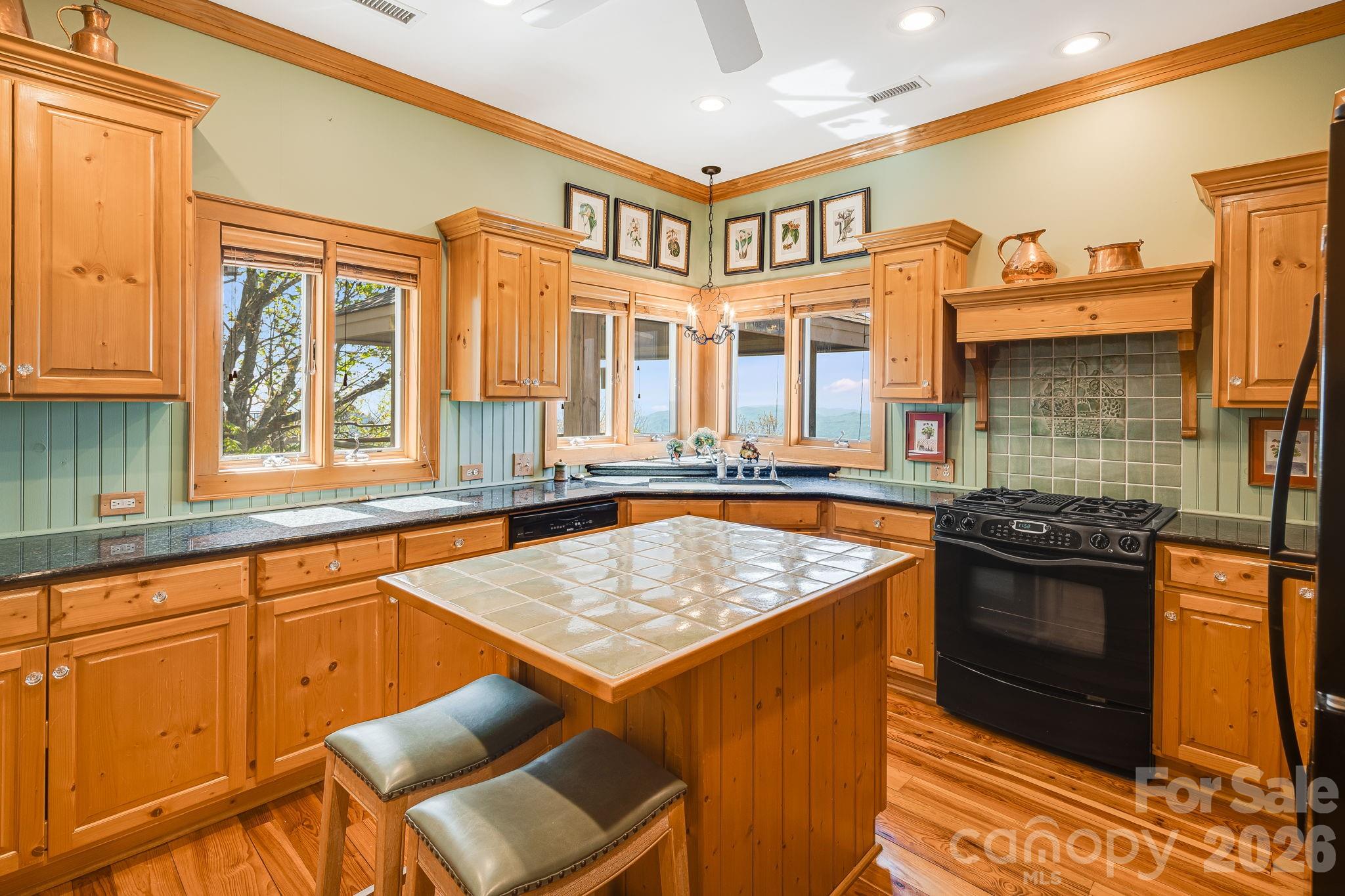 206 Twin Springs Road Property Photo 18
