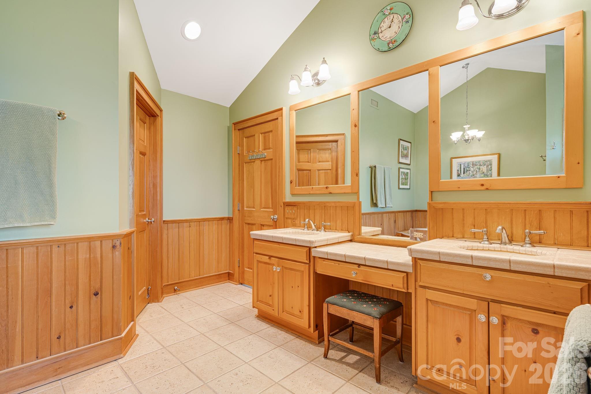 206 Twin Springs Road Property Photo 31