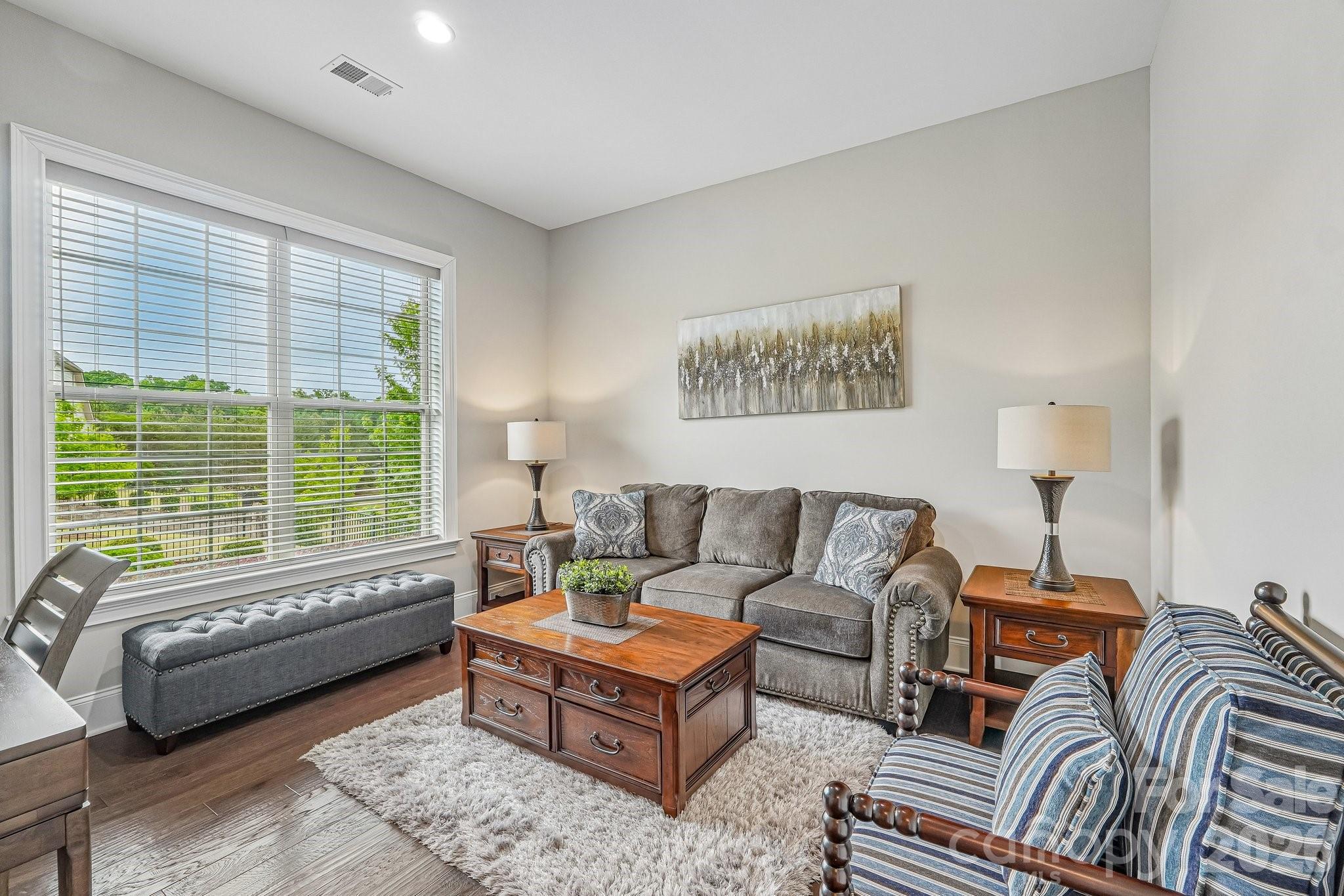 14503 Crest Court Property Photo 8