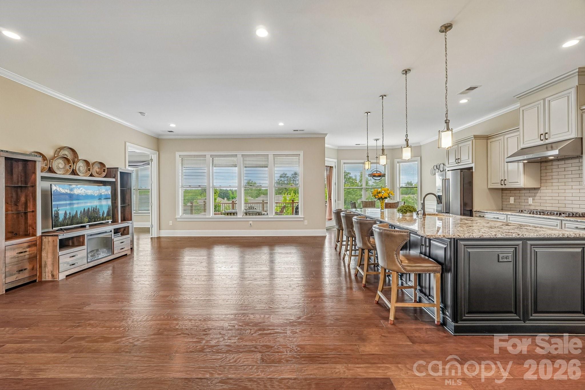 14503 Crest Court Property Photo 11