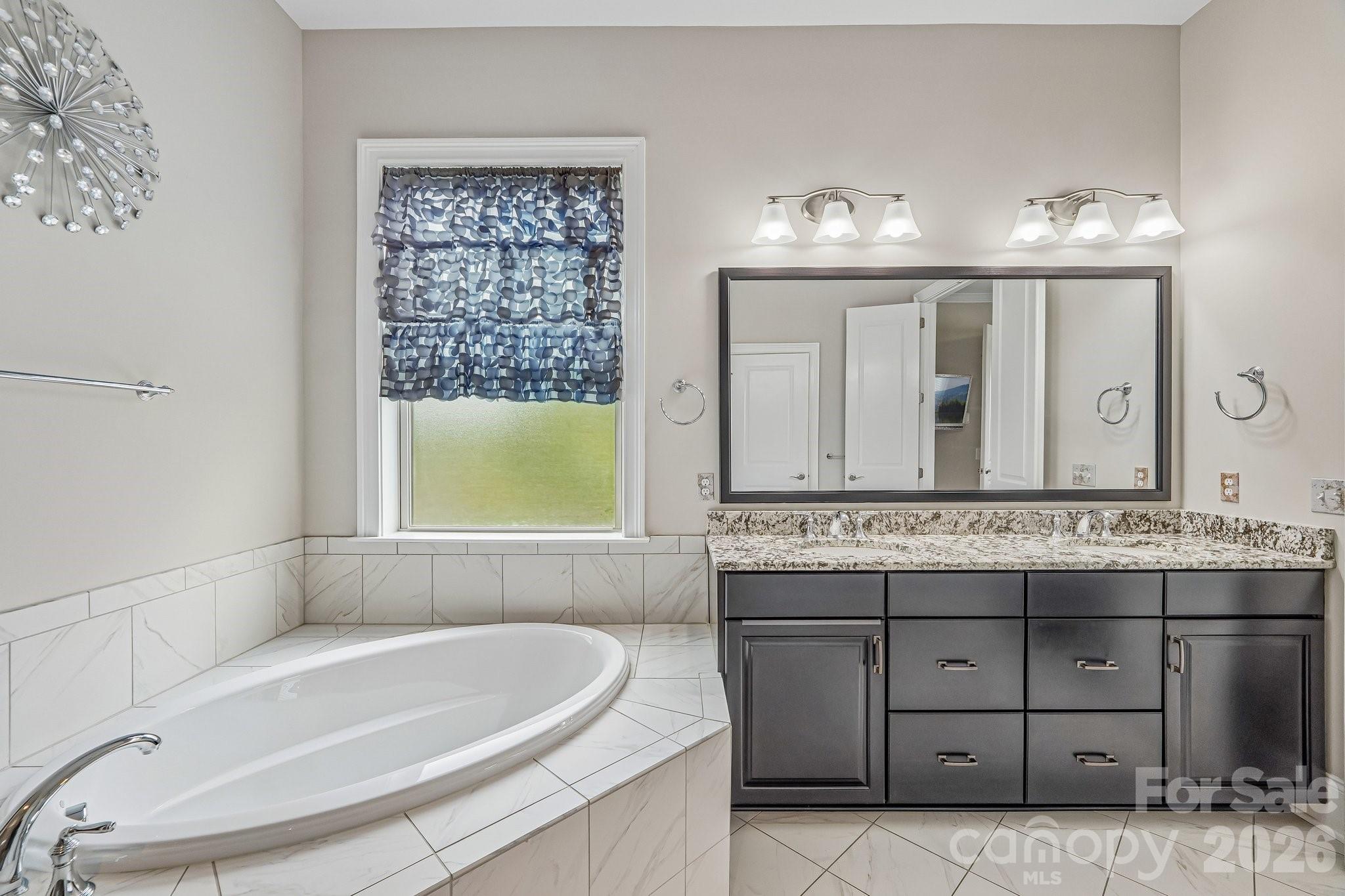 14503 Crest Court Property Photo 18