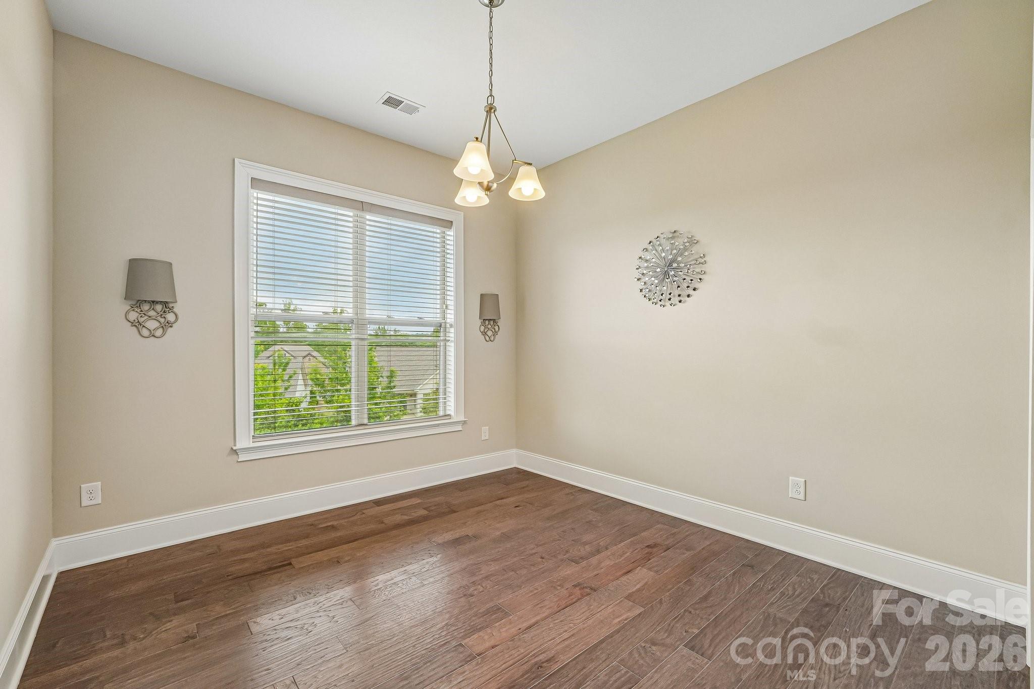 14503 Crest Court Property Photo 25