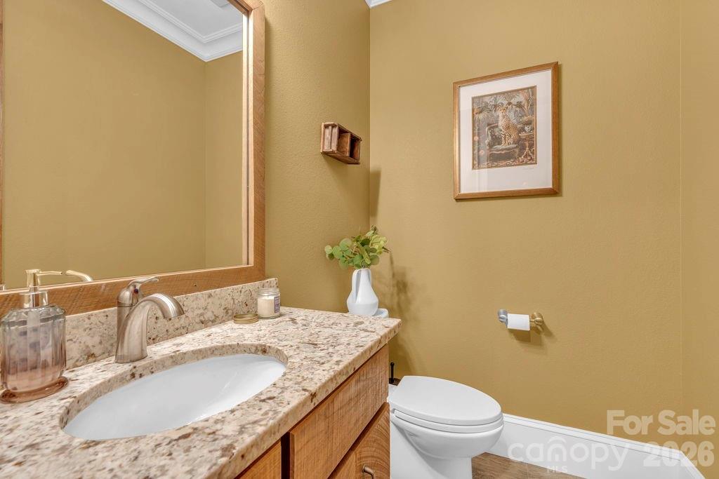 811 Linhigh Drive Property Photo 31