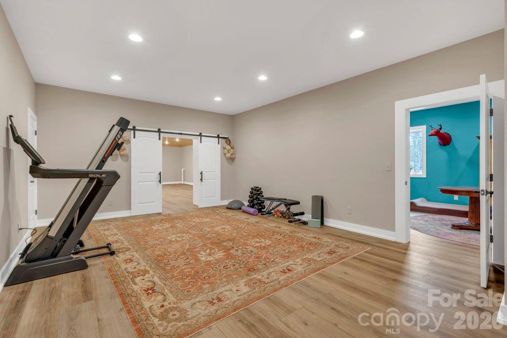 811 Linhigh Drive Property Photo 36