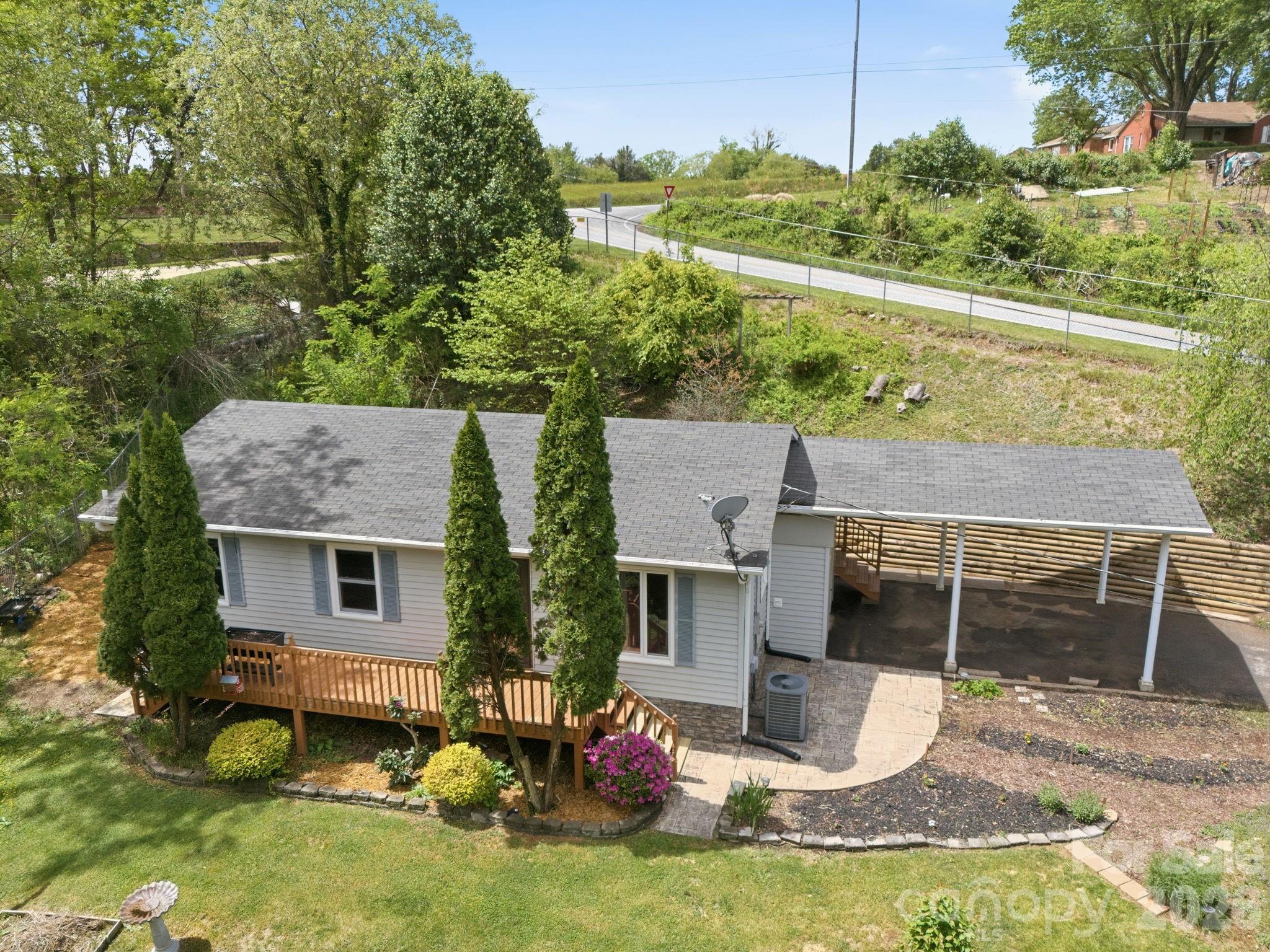 959 Oakmont Drive Property Photo 20