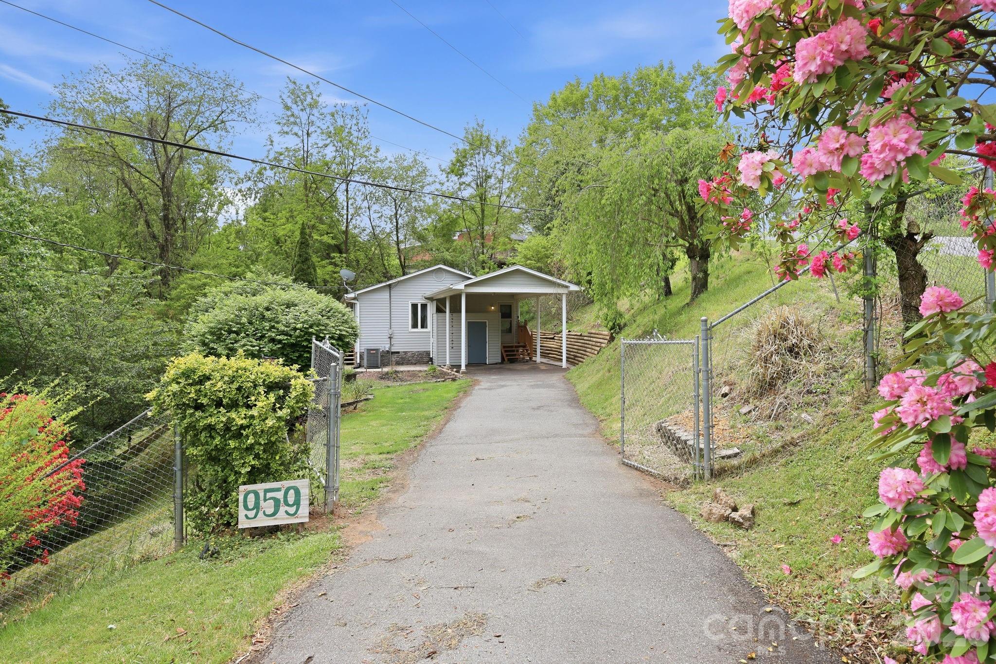 959 Oakmont Drive Property Photo 27