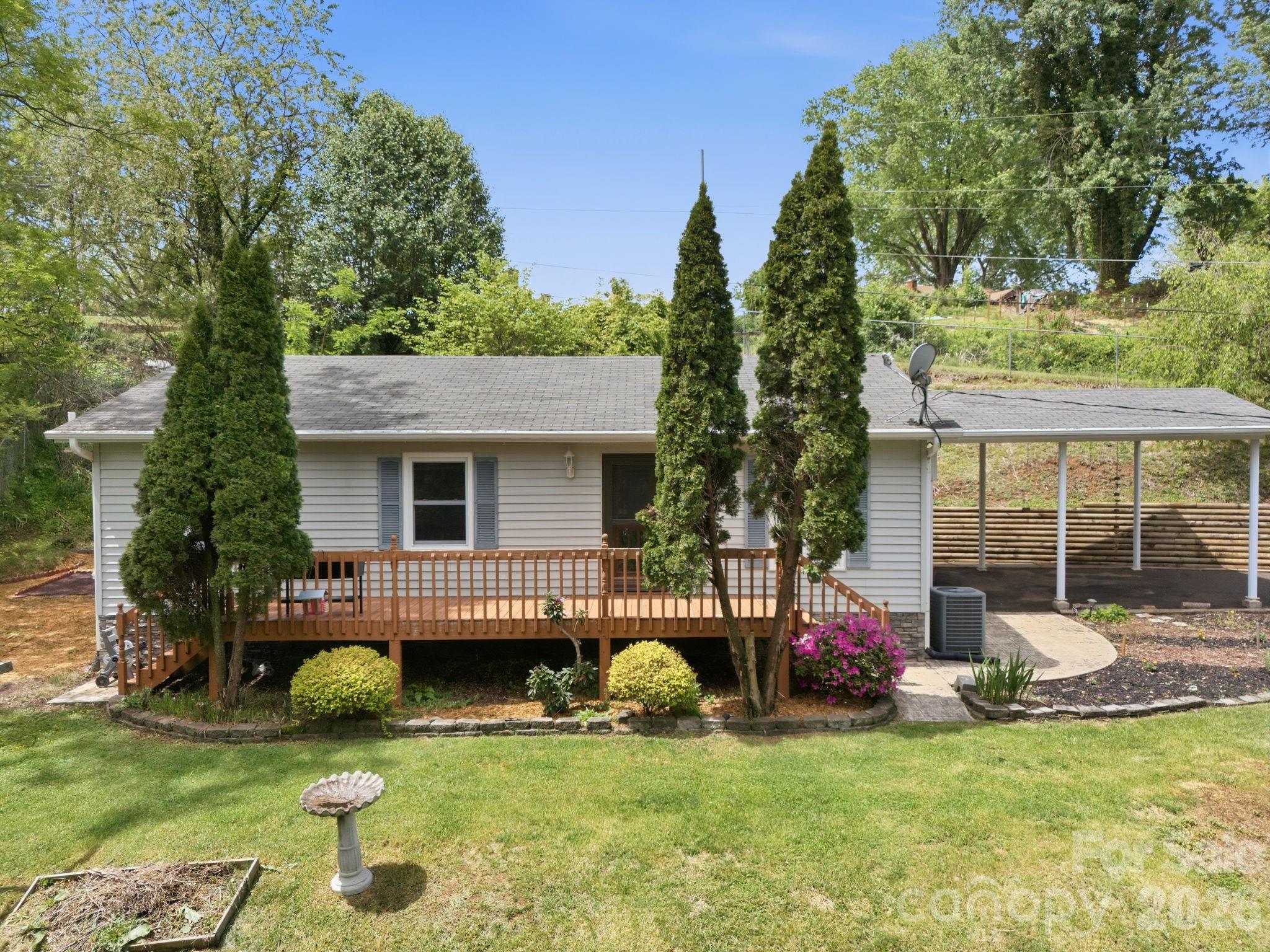 959 Oakmont Drive Property Photo 34