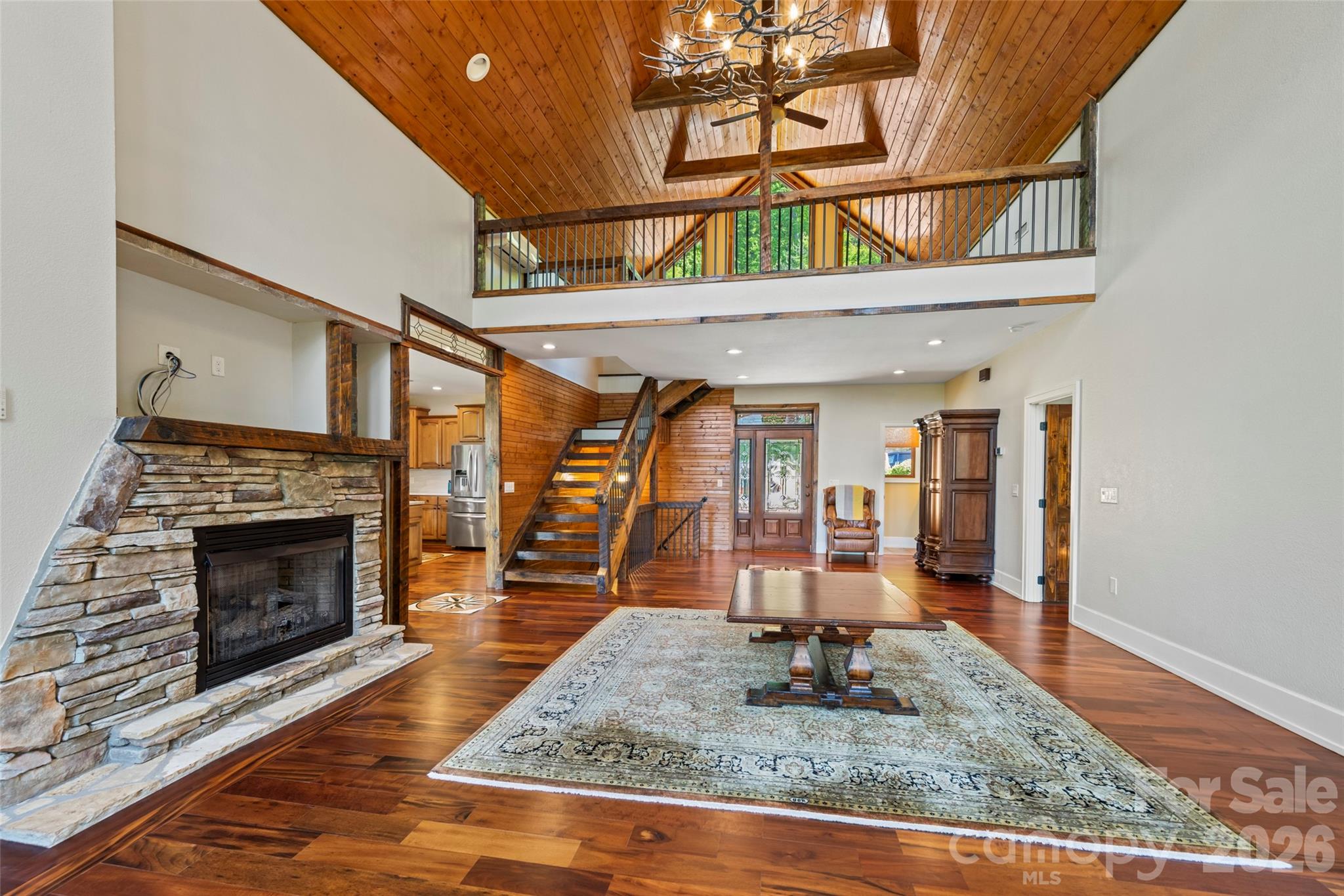 556 High Pines Loop Property Photo 6