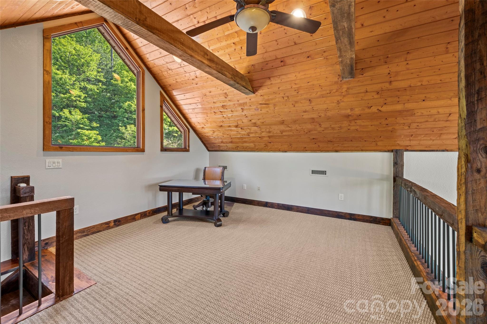 556 High Pines Loop Property Photo 8