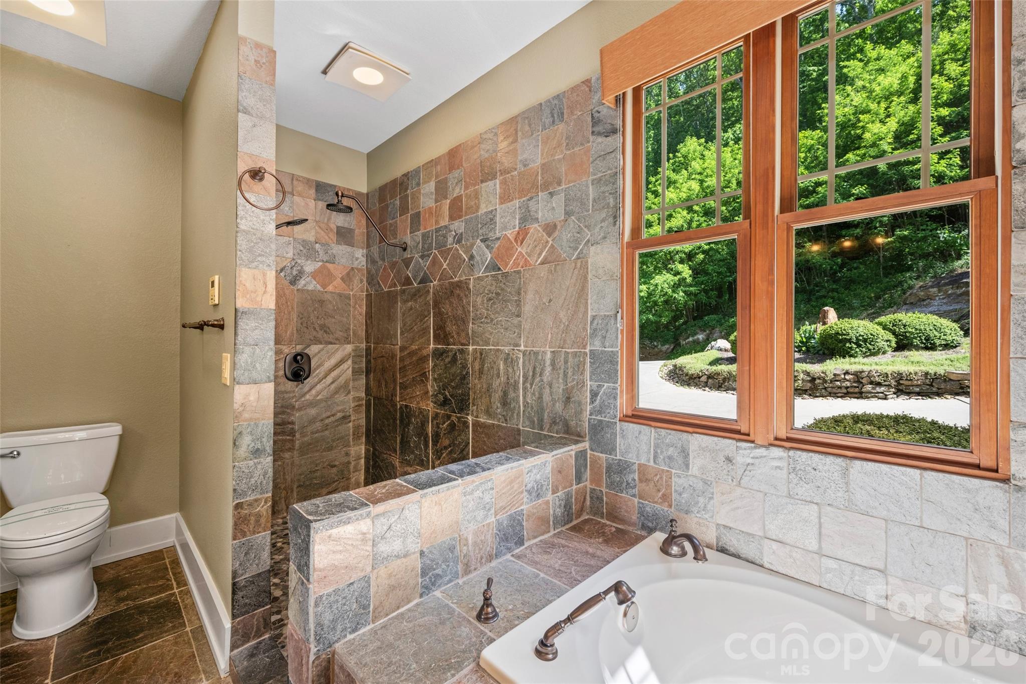556 High Pines Loop Property Photo 21