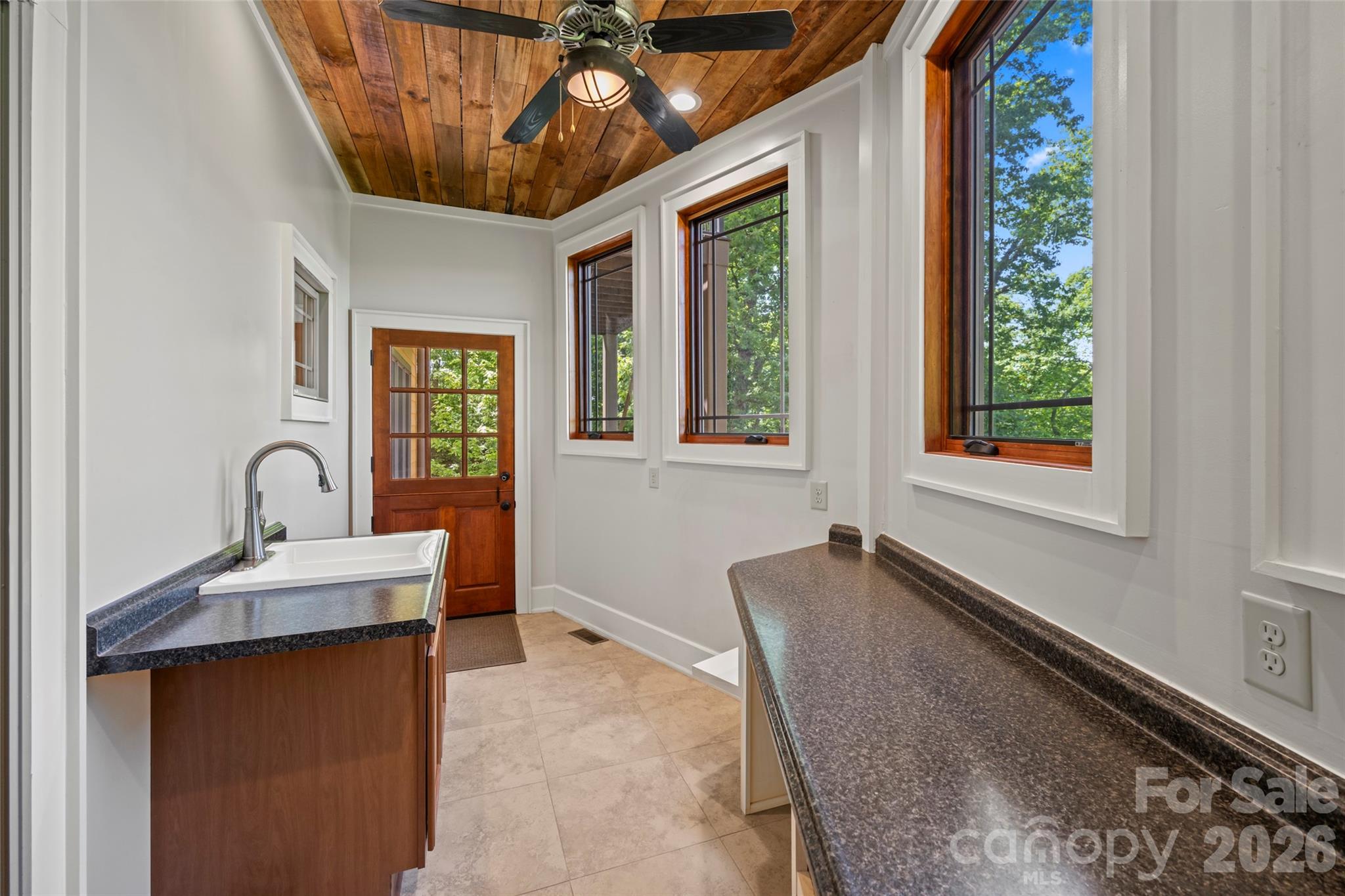 556 High Pines Loop Property Photo 38