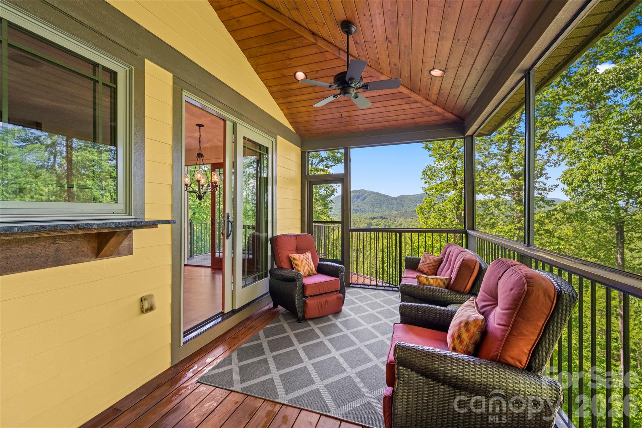 556 High Pines Loop Property Photo 40