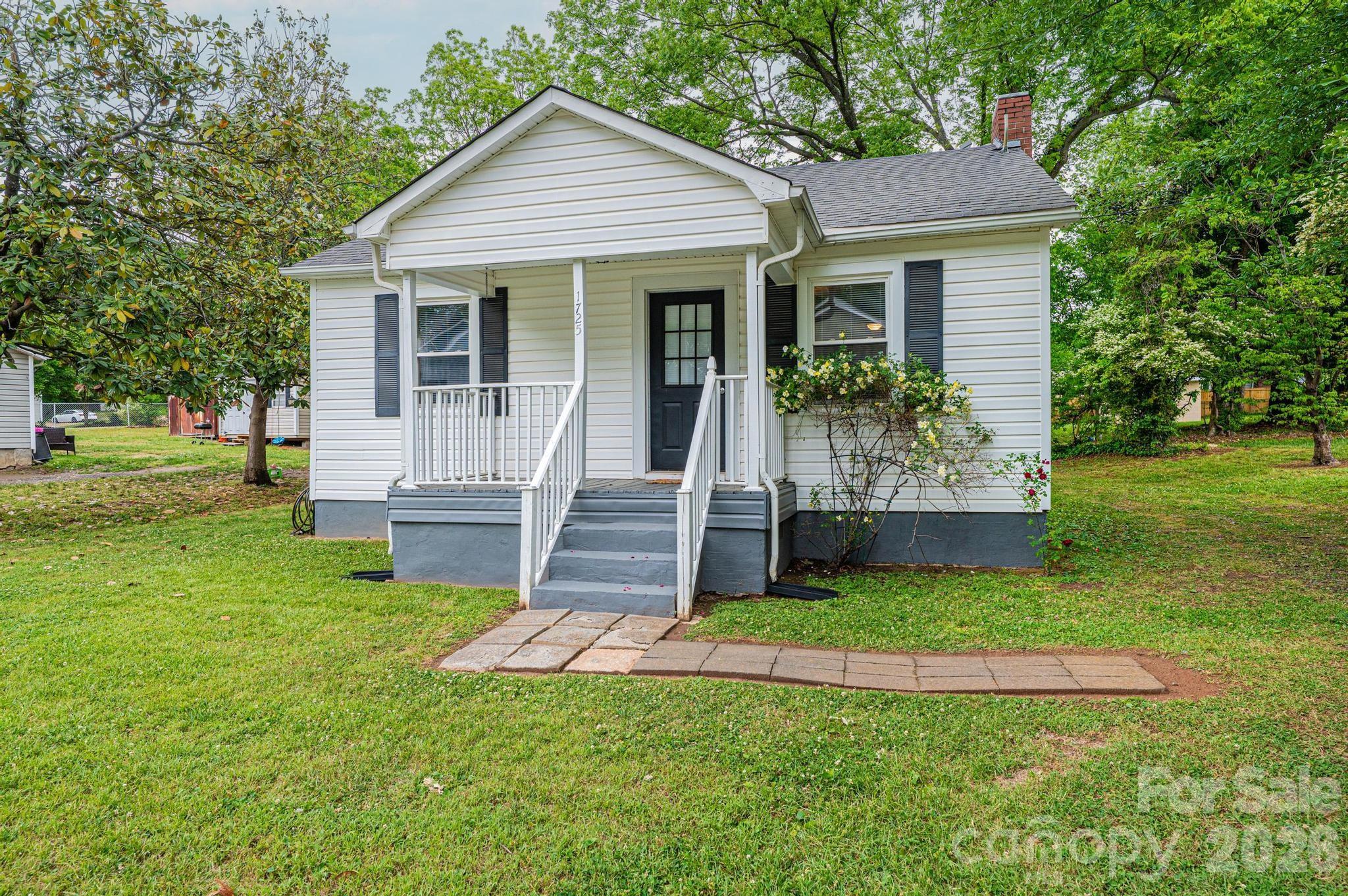 1725 8th Avenue Property Photo 1